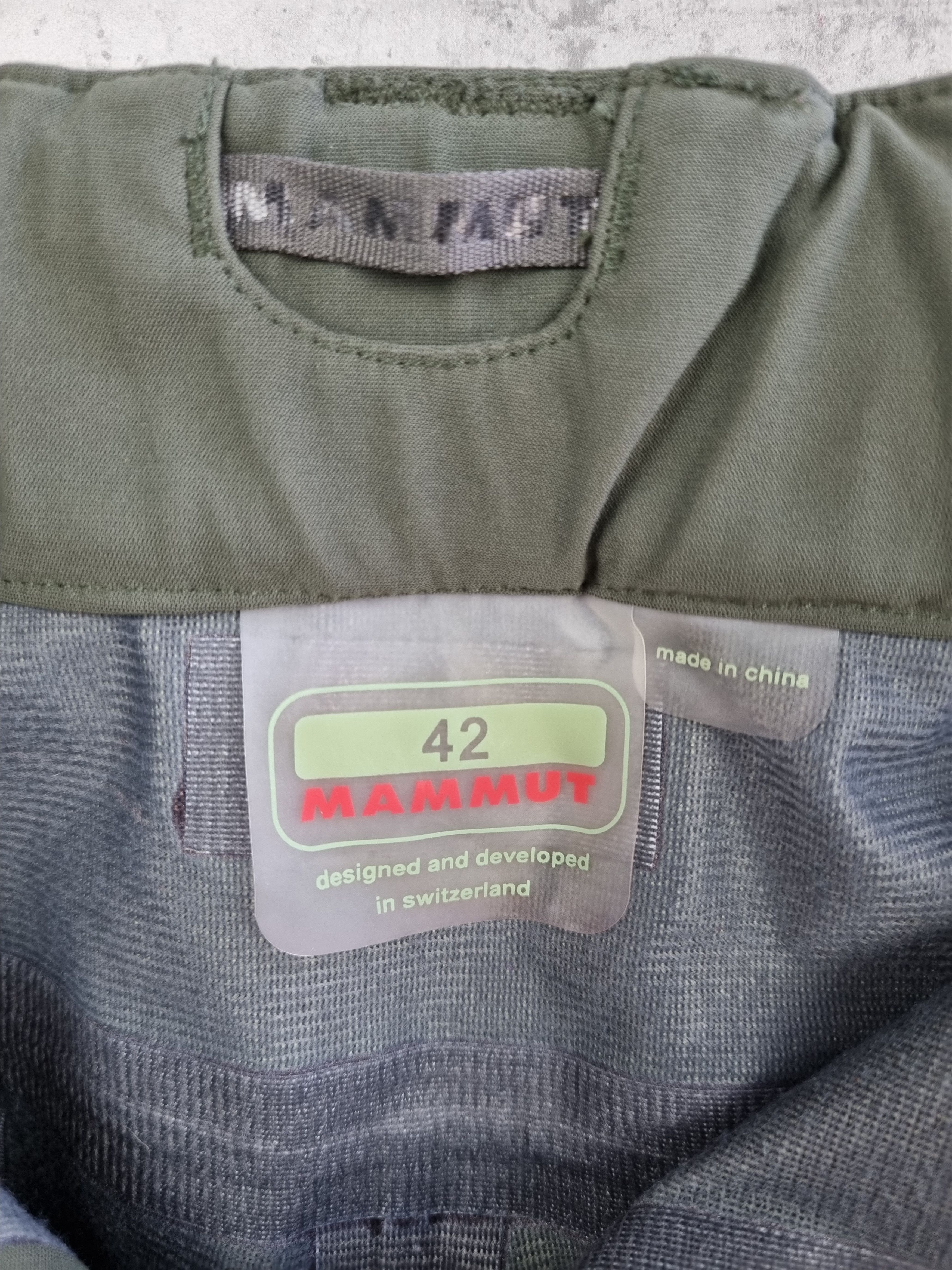 Goretex × Mammut 🎿Mammut Goretex Soft Shell Khaki Designed in Switzerland Size US 32 / EU 48 - 5 Thumbnail