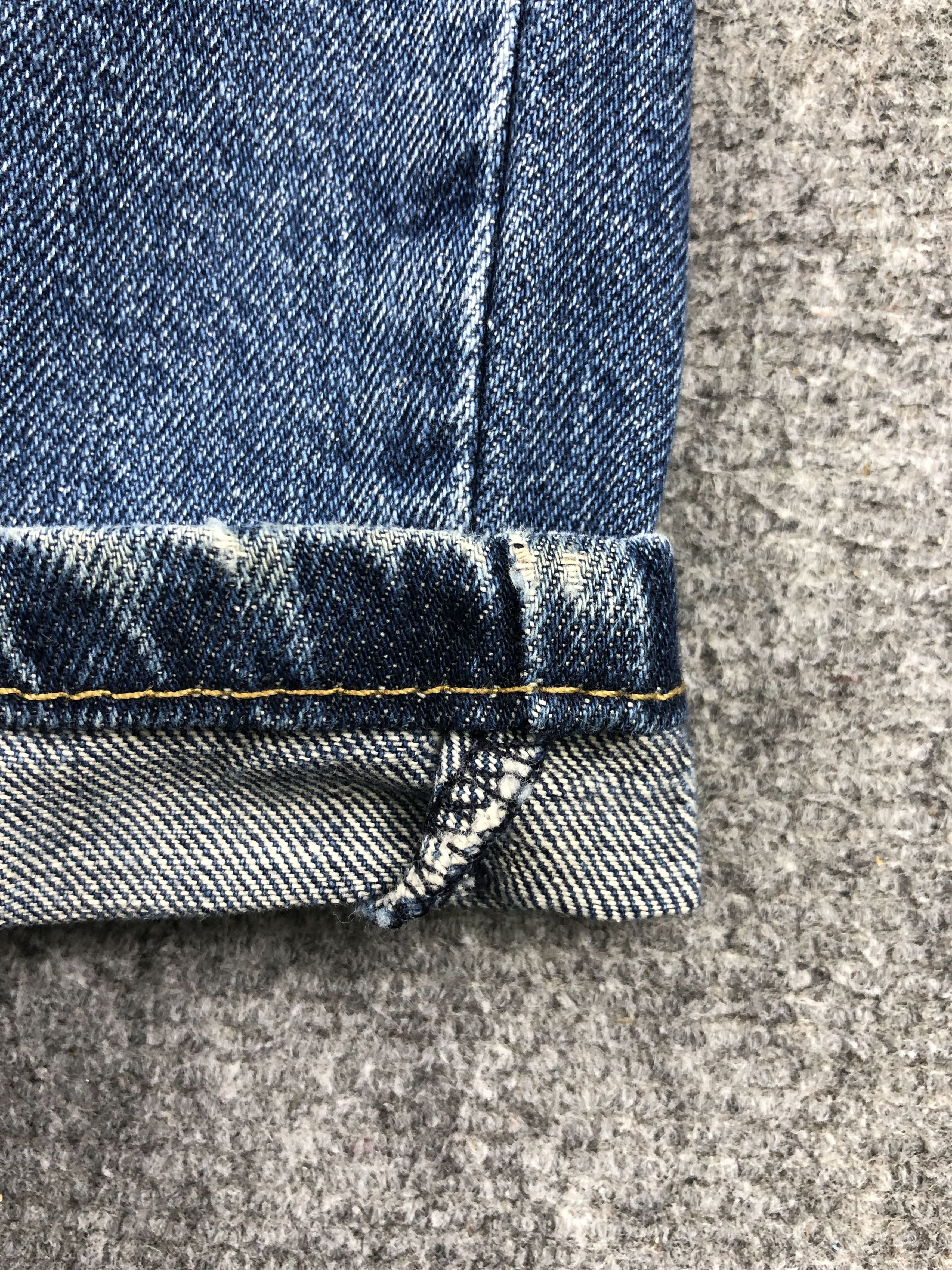 Levi's × Vintage Faded Blue Vintage Levis 550 Jeans DP1401 Size US 36 / EU 52 - 6 Thumbnail