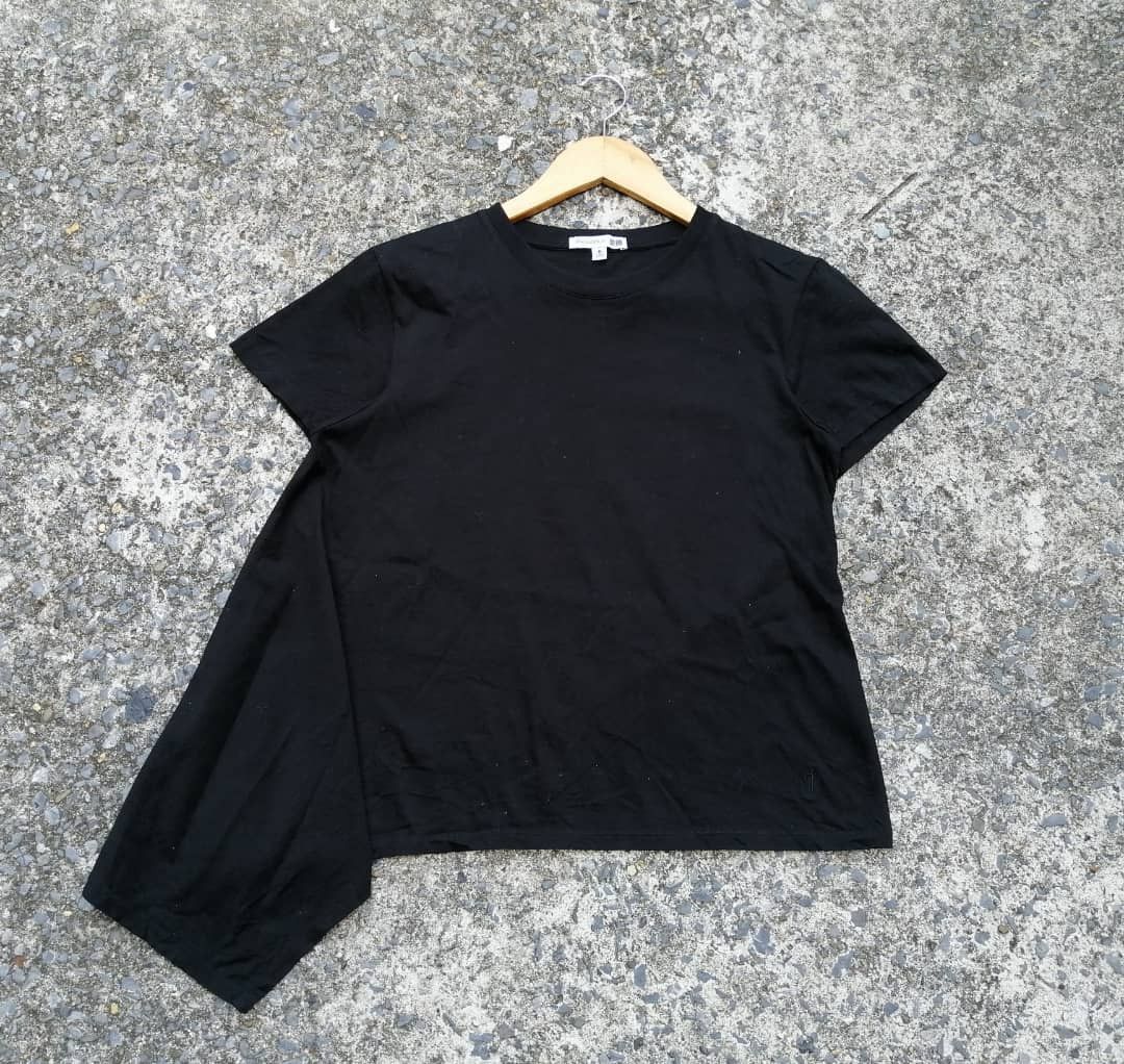 JW Anderson × Uniqlo Uniqlo X J.W.Anderson Nice Design Plain Tee Size S / US 4 / IT 40 - 1 Thumbnail
