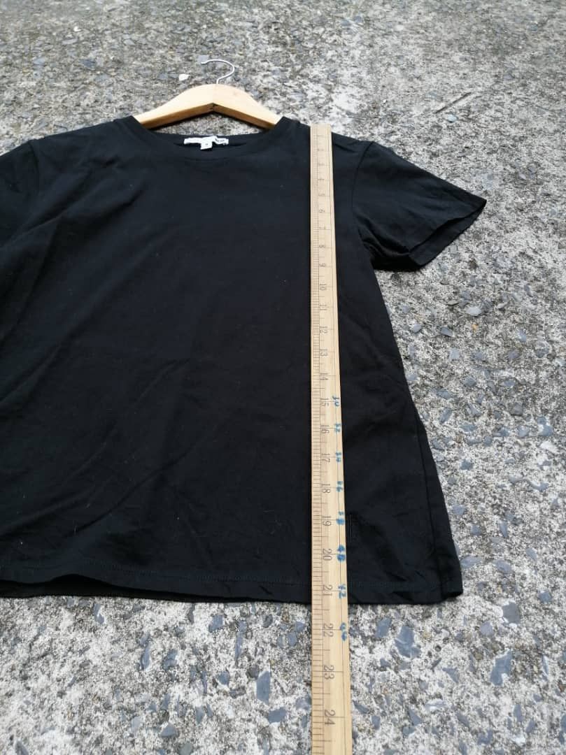 JW Anderson × Uniqlo Uniqlo X J.W.Anderson Nice Design Plain Tee Size S / US 4 / IT 40 - 6 Thumbnail