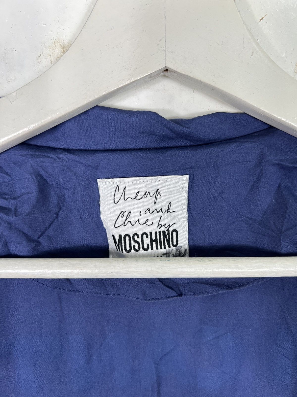 Moschino 🔥 MOSCHINO 'I CAN'T STAND THE RAIN ! Size US M / EU 48-50 / 2 - 10 Thumbnail