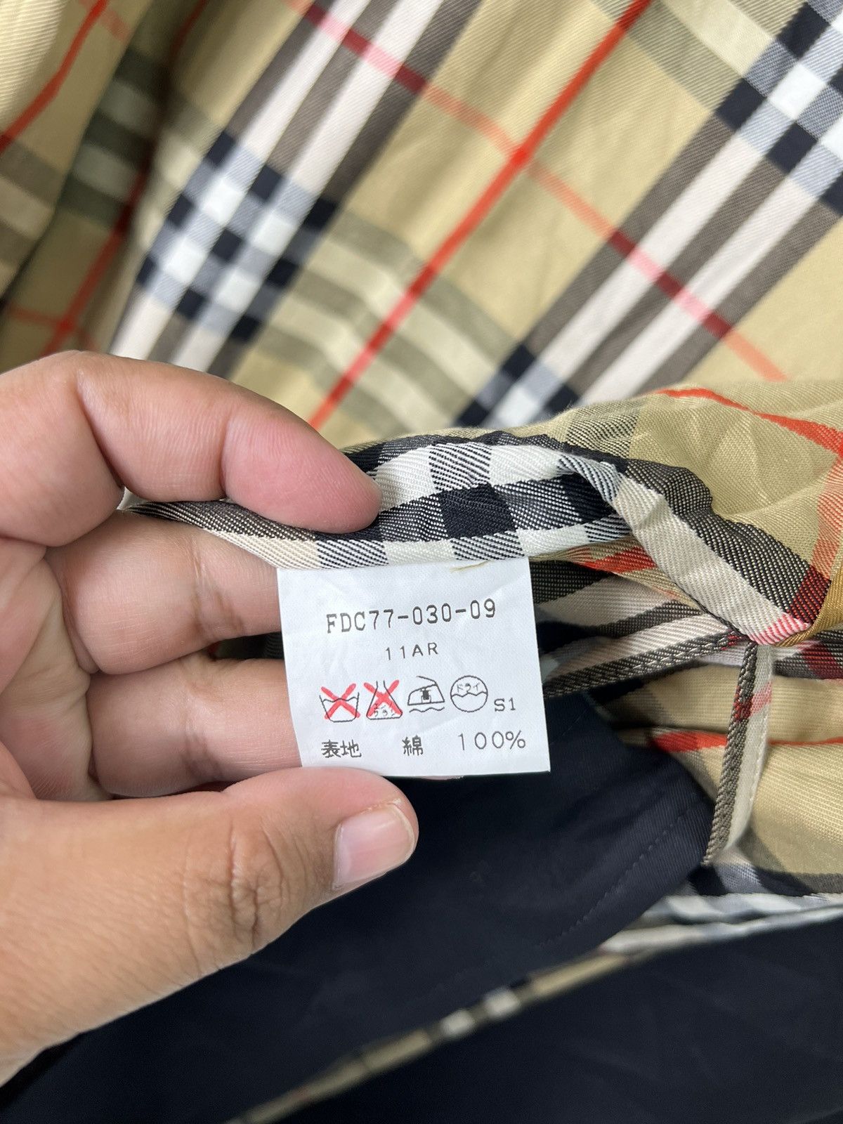 Burberry 🔥 BURBERRY LONDON NOVA CHECK LINING Size US M / EU 48-50 / 2 - 11 Thumbnail