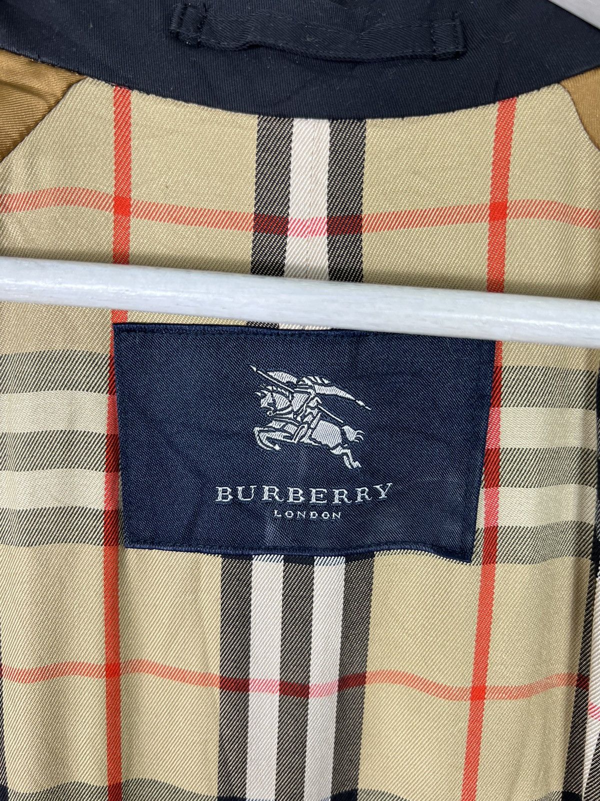 Burberry 🔥 BURBERRY LONDON NOVA CHECK LINING Size US M / EU 48-50 / 2 - 10 Thumbnail