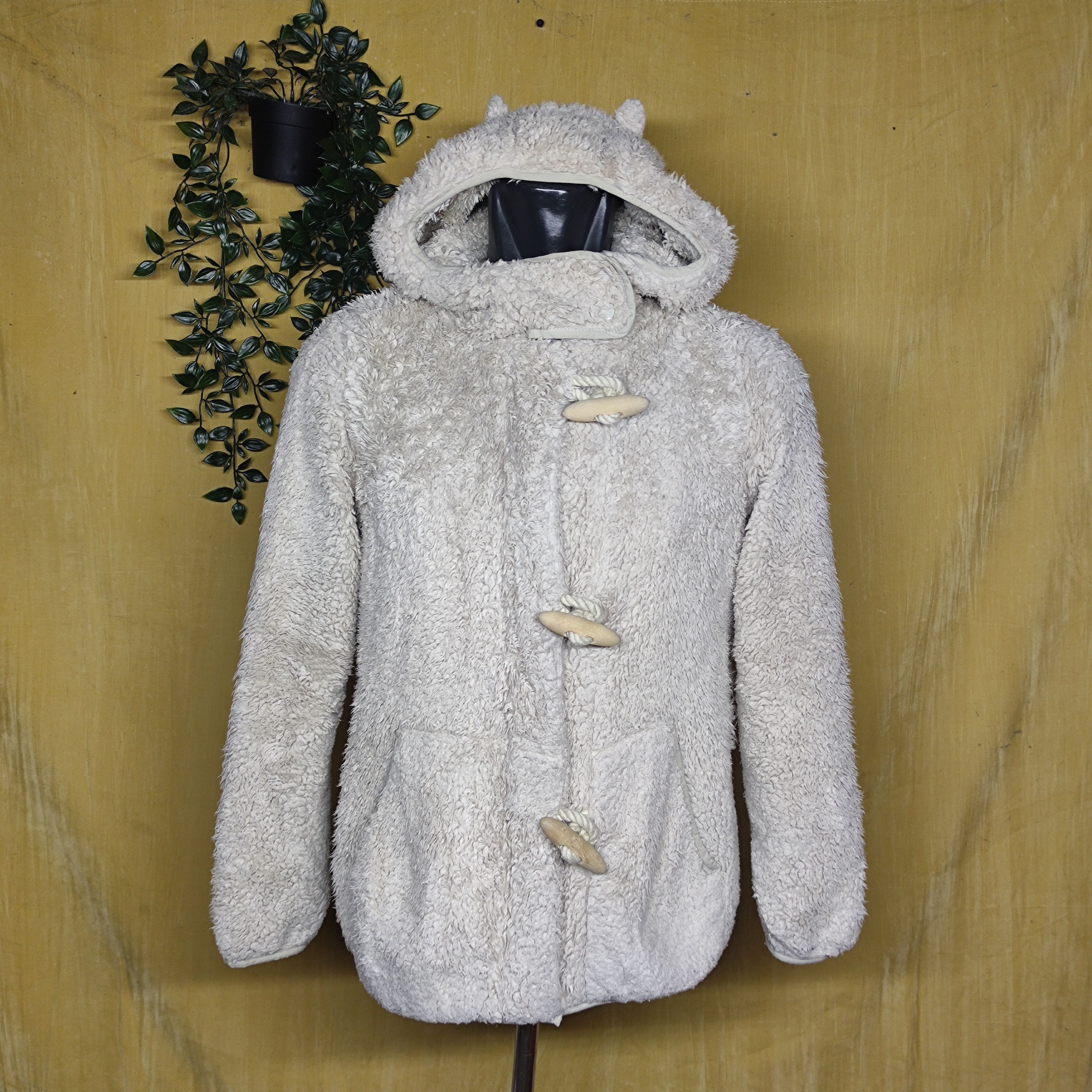 Mercibeaucoup Jevous enprie Ear Mouse Duffle Fleece