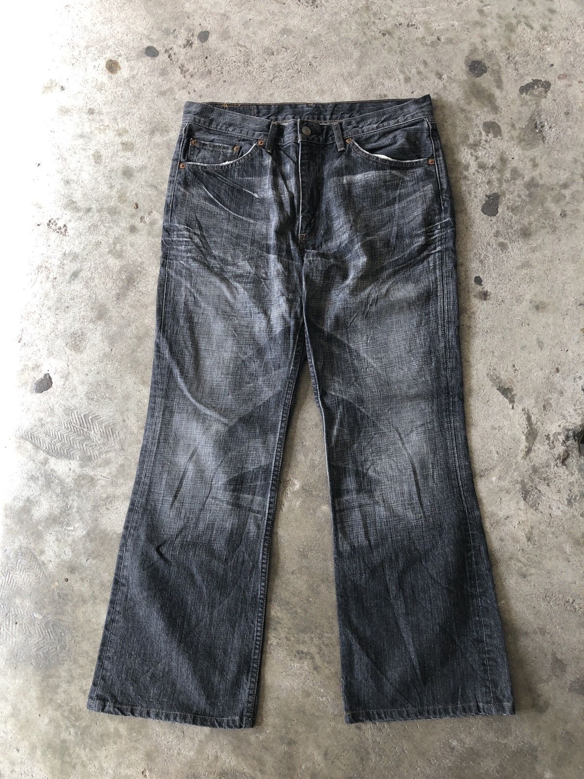 image of Levis 517 Flare Bootcut Cowboy Denim Jeans Rave in Black, Men's (Size 34)