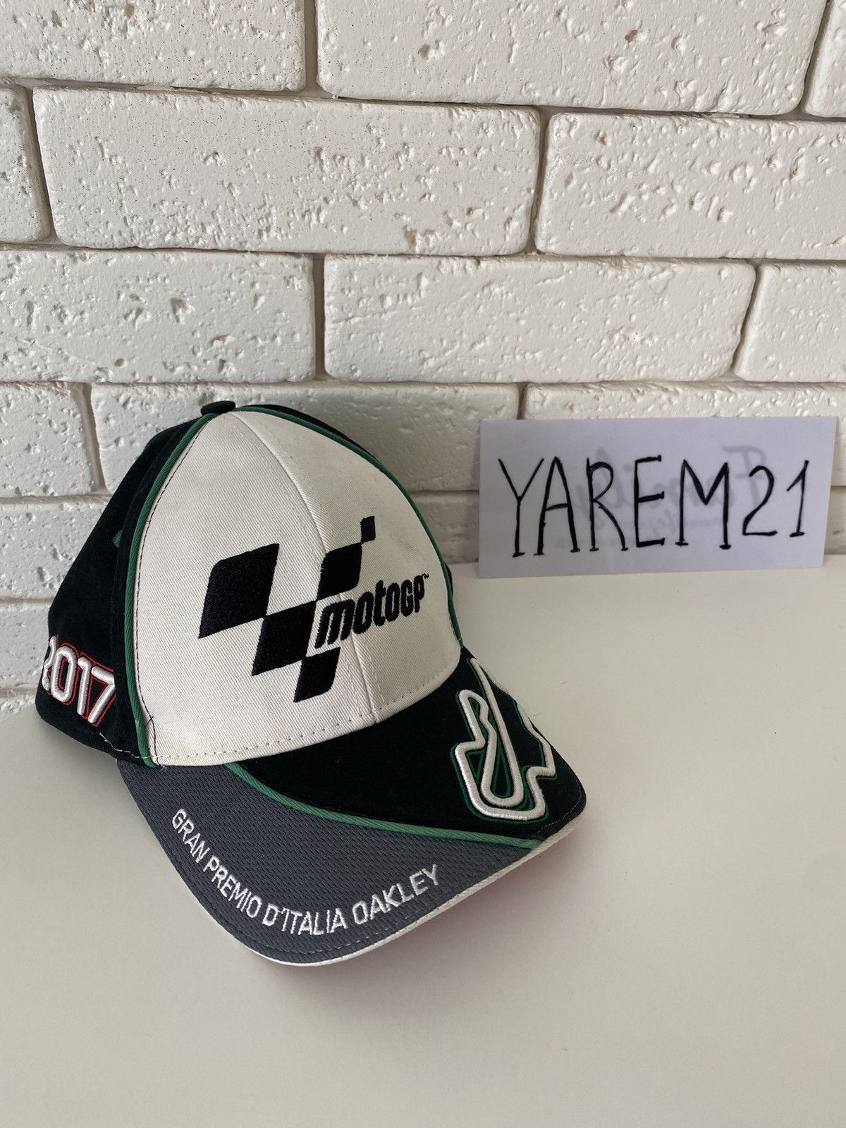 Oakley Moto Gp gran premio d'italia oakley 2017 cap hat Size ONE SIZE - 1 Thumbnail