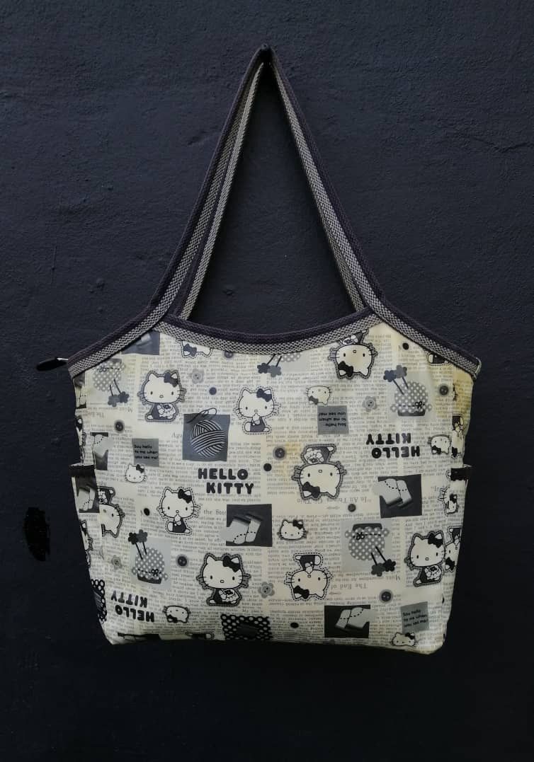 Anime Hello Kitty Allover Print Handbag Size ONE SIZE - 1 Thumbnail