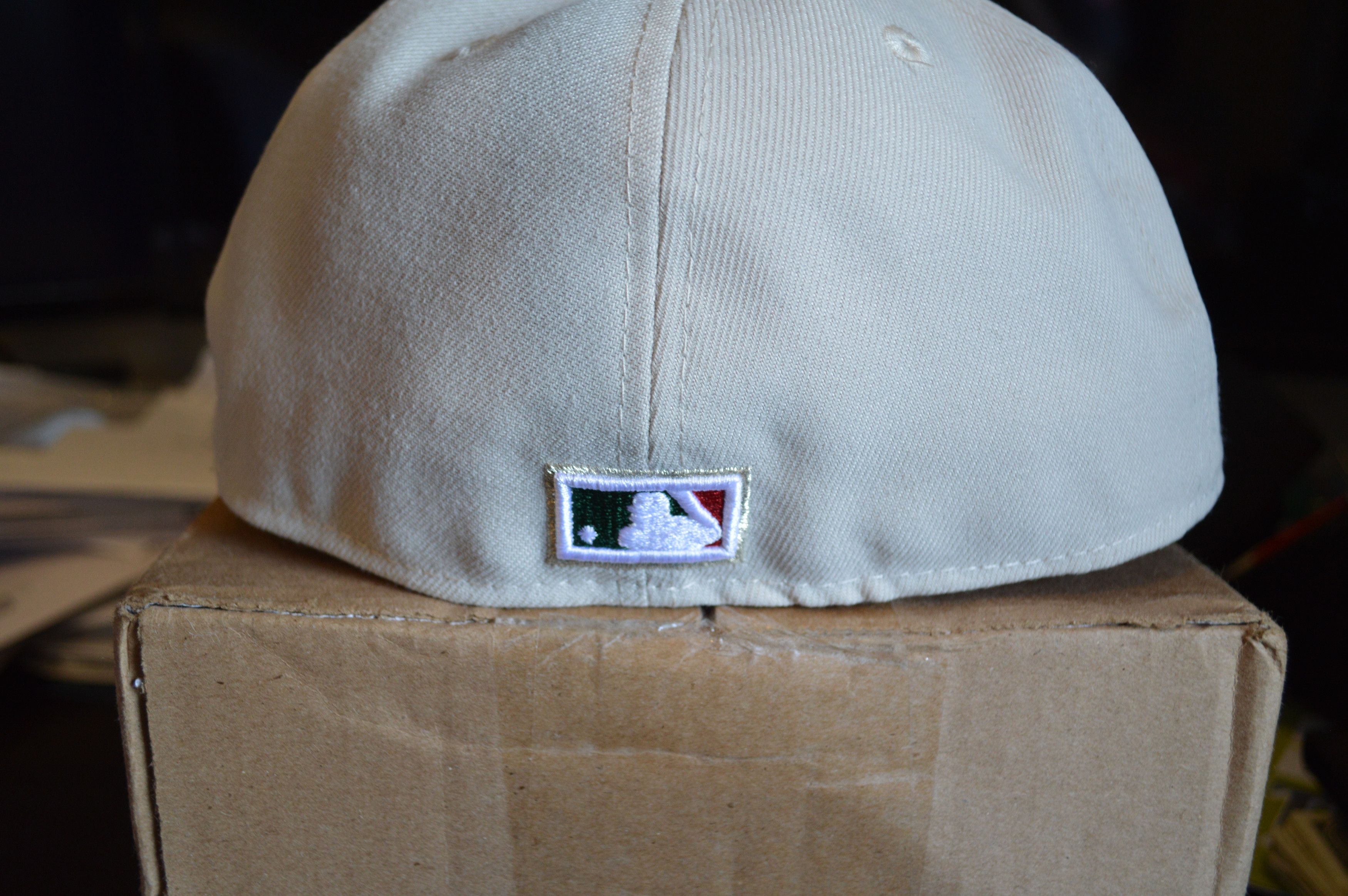 MLB × New Era Chrome Florida Marlins 7 3/8 10th Anniversary Size ONE SIZE - 3 Thumbnail