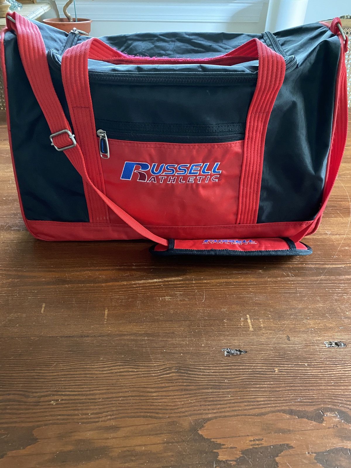 Russell Athletic Vintage 90’s Russell Athletic Red Duffle Gym Bag Size ONE SIZE - 14 Thumbnail