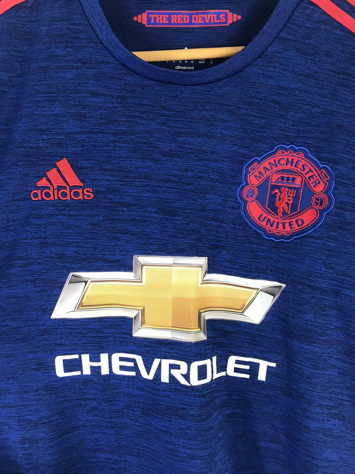 Adidas MANCHESTER UNITED ADIDAS 2016/17 AWAY FOOTBALL SHIRT,SIZE M Size US M / EU 48-50 / 2 - 3 Thumbnail