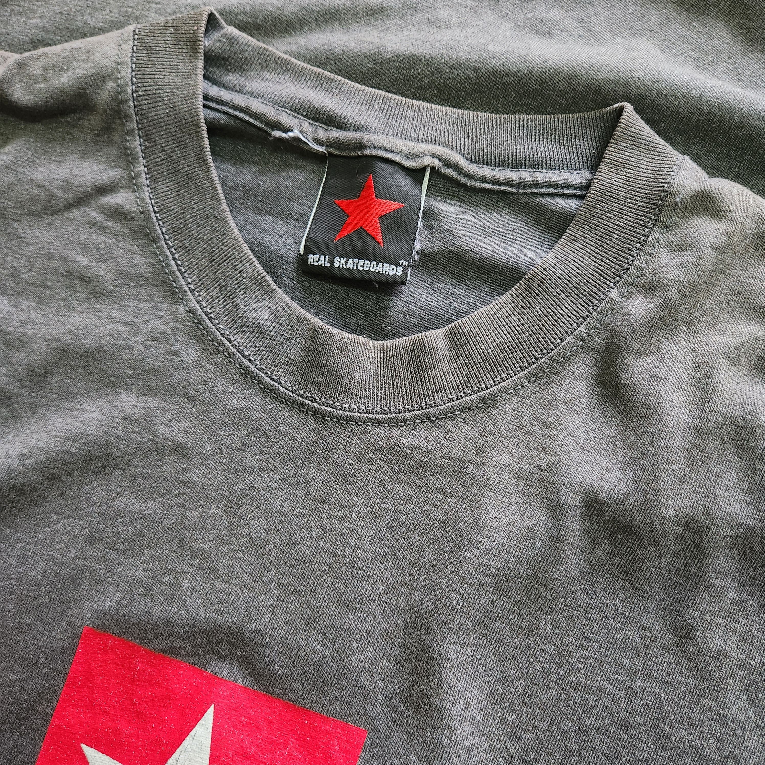 Vintage Vintage Y2K USA Real Skateboards Iconic Logo Tees Size US XL / EU 56 / 4 - 3 Thumbnail
