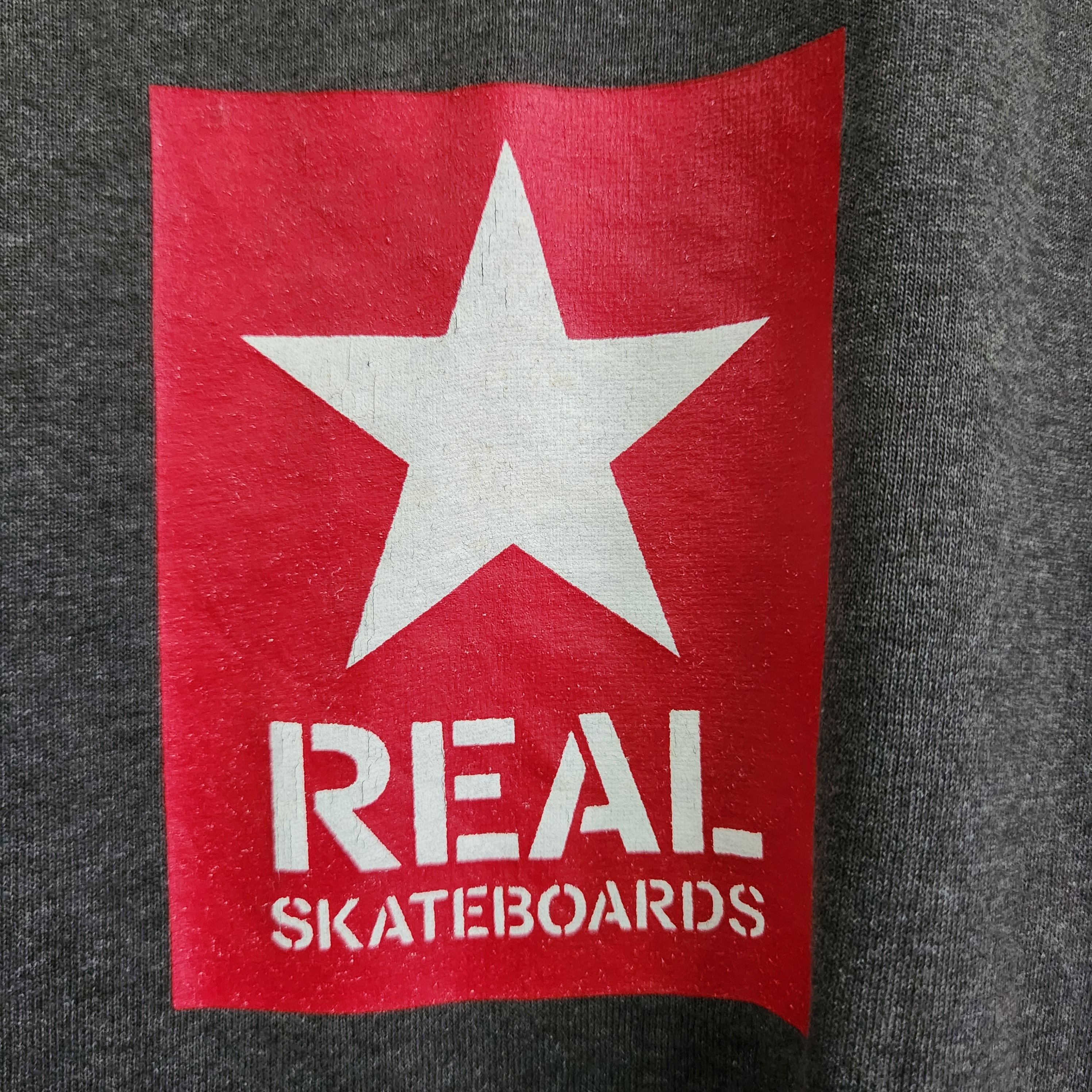 Vintage Vintage Y2K USA Real Skateboards Iconic Logo Tees Size US XL / EU 56 / 4 - 6 Thumbnail