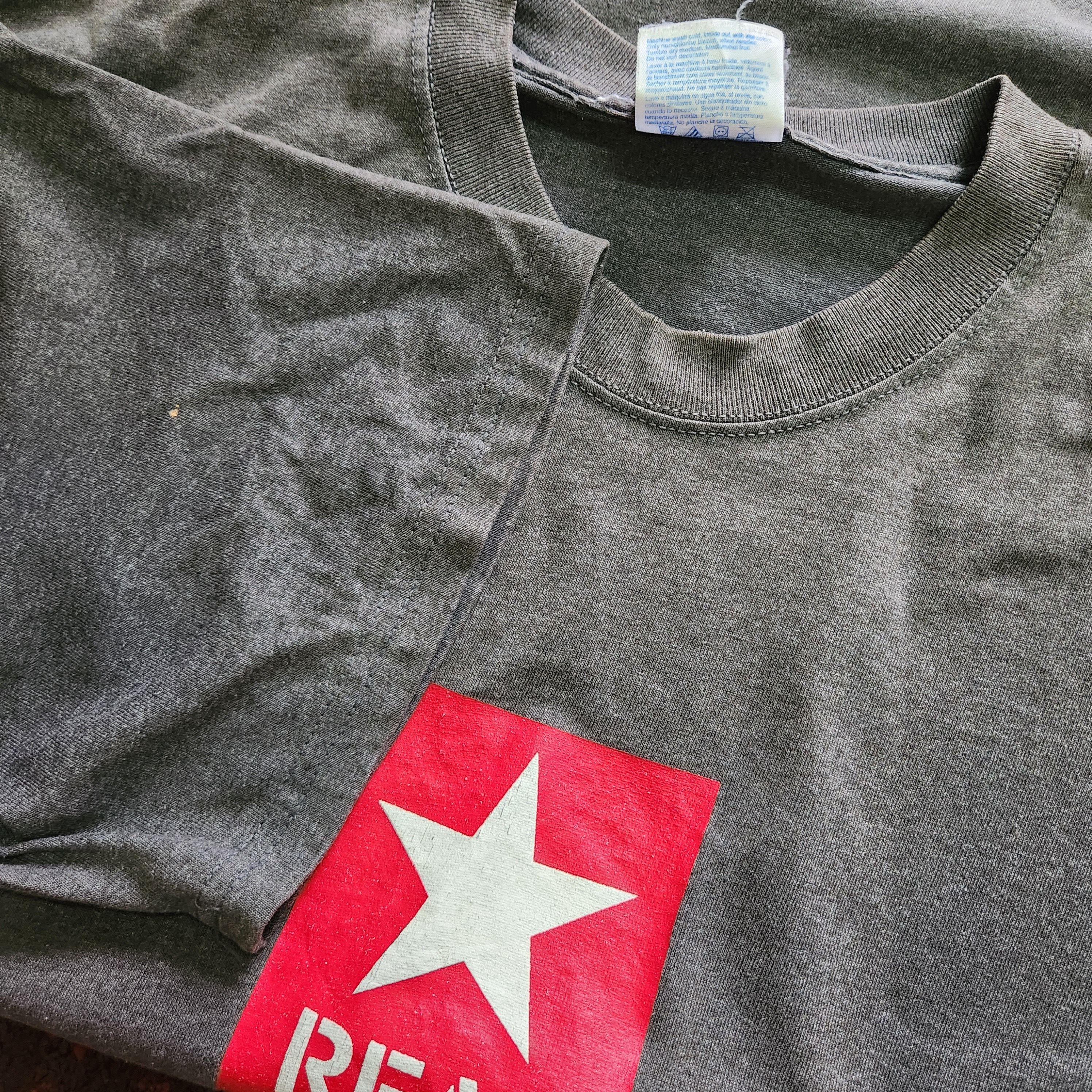 Vintage Vintage Y2K USA Real Skateboards Iconic Logo Tees Size US XL / EU 56 / 4 - 8 Thumbnail