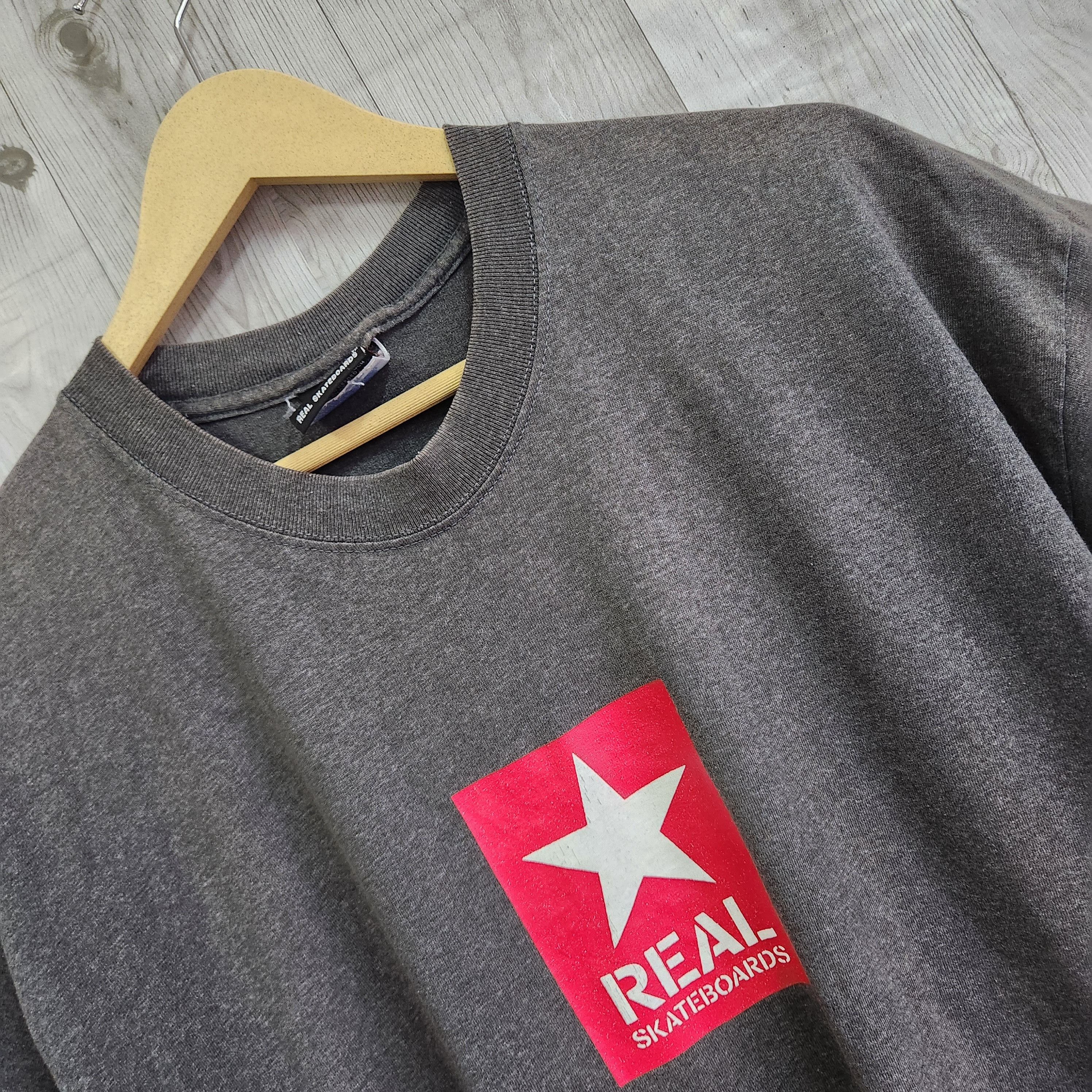 Vintage Vintage Y2K USA Real Skateboards Iconic Logo Tees Size US XL / EU 56 / 4 - 2 Thumbnail