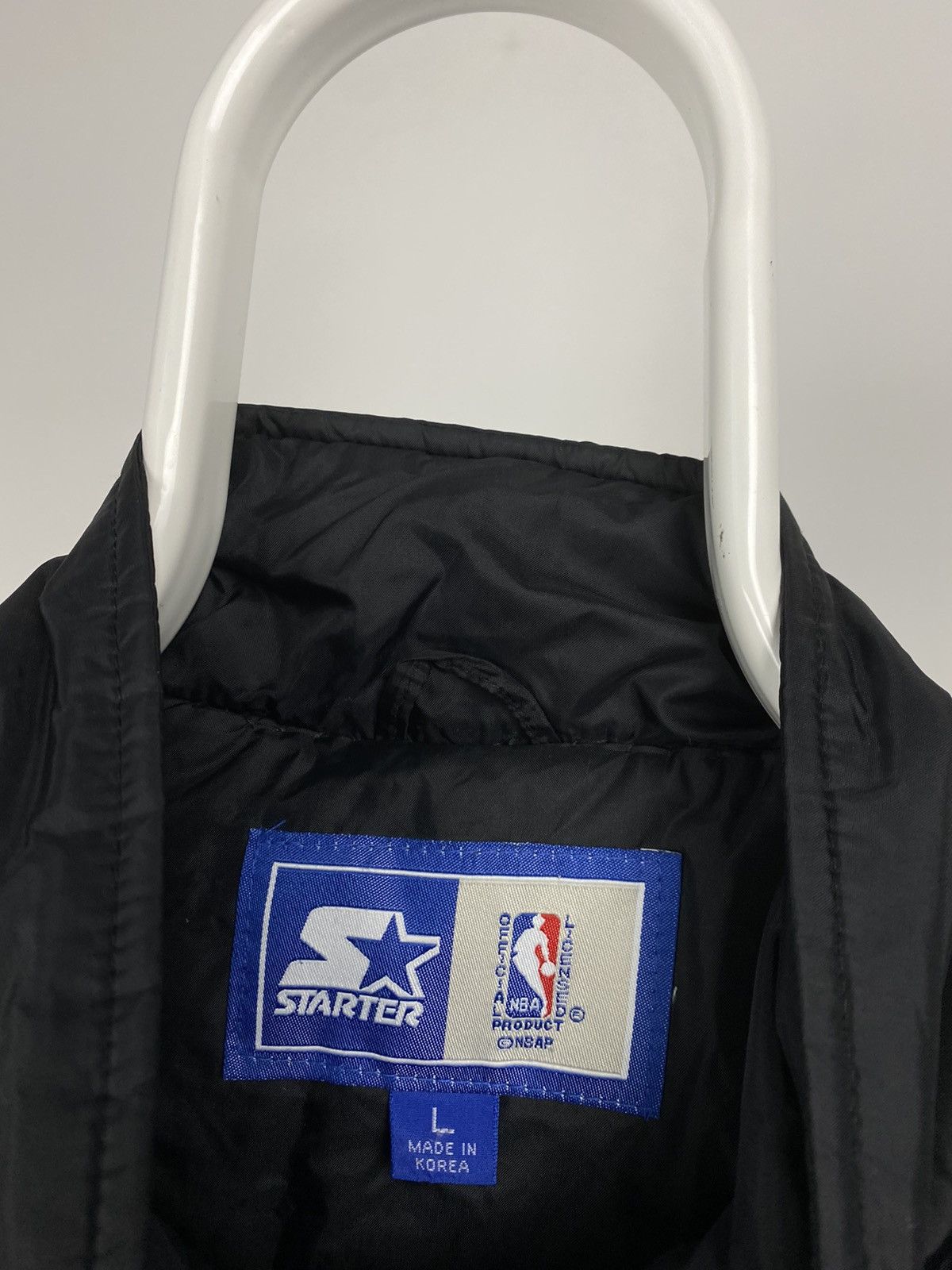 NBA × Starter × Vintage Chicago Bulls vintage black starter jacket Size US L / EU 52-54 / 3 - 4 Thumbnail