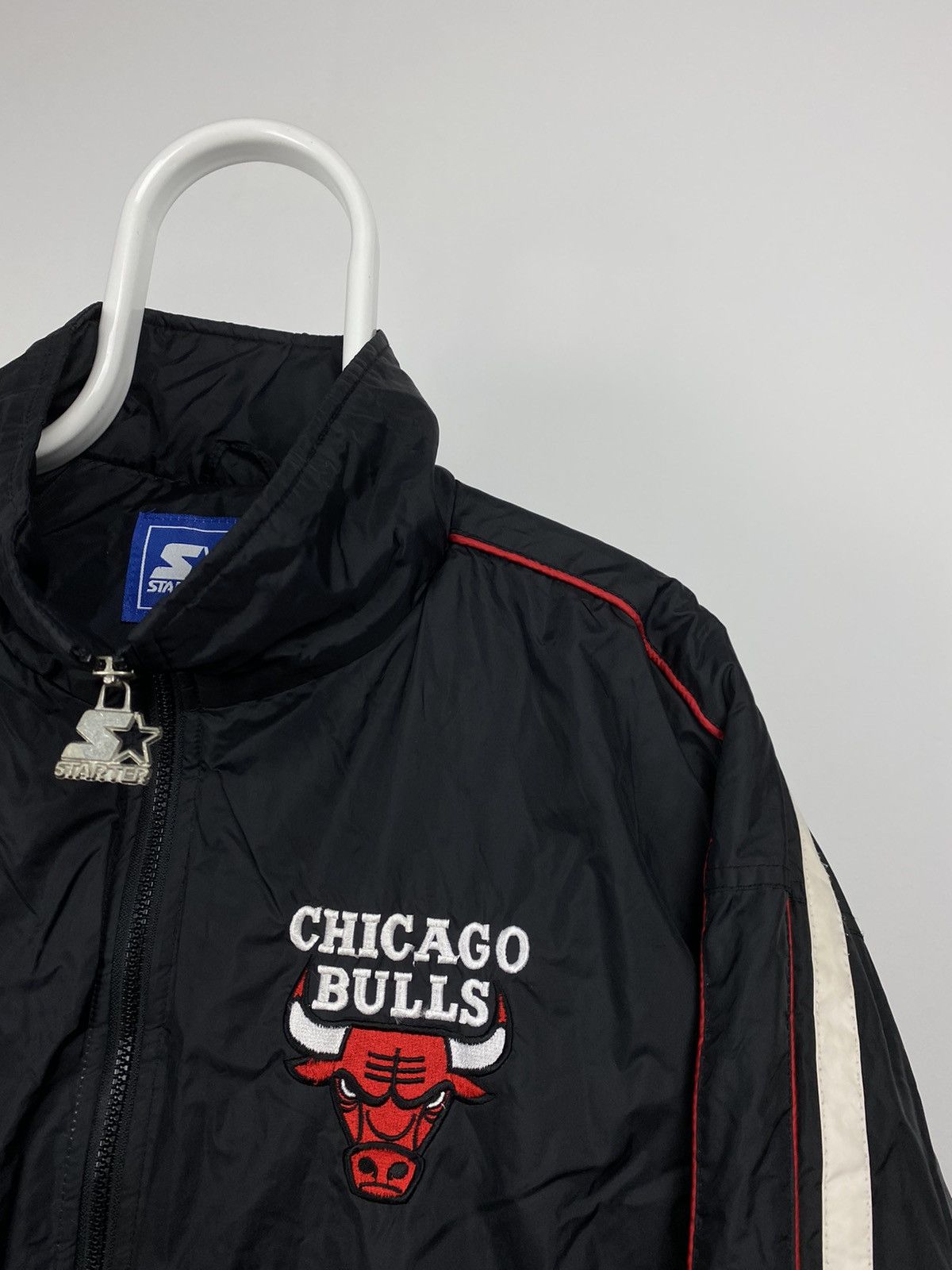 NBA × Starter × Vintage Chicago Bulls vintage black starter jacket Size US L / EU 52-54 / 3 - 2 Thumbnail