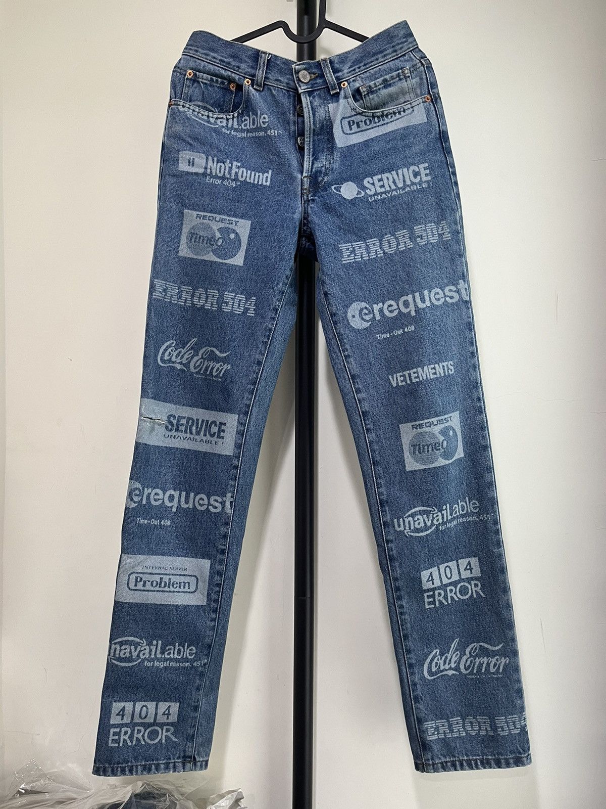 VETEMENTS Denim Jeans