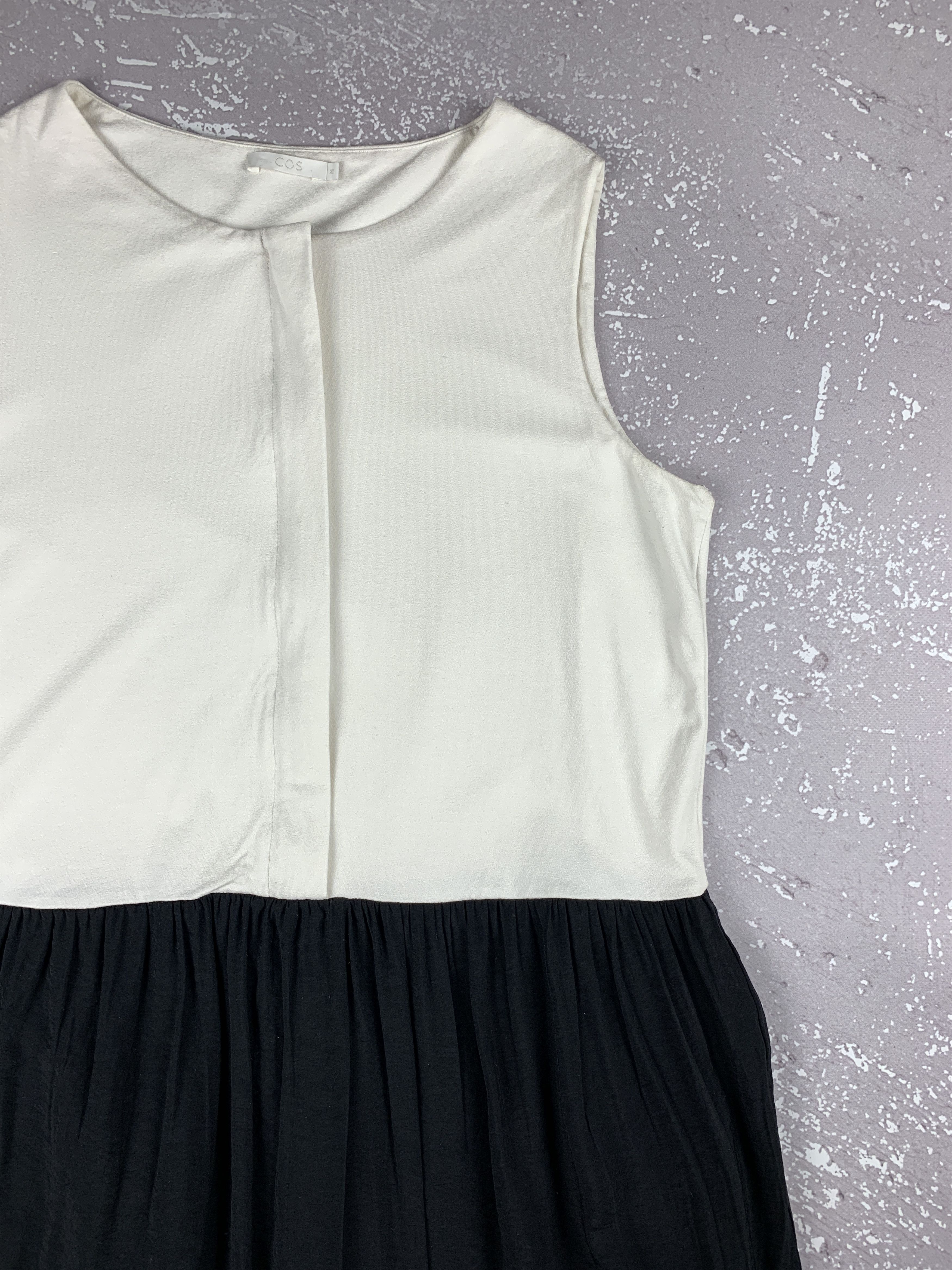 Cos Cos Black/White Colorblock Midi Dress Size M / US 6-8 / IT 42-44 - 2 Thumbnail