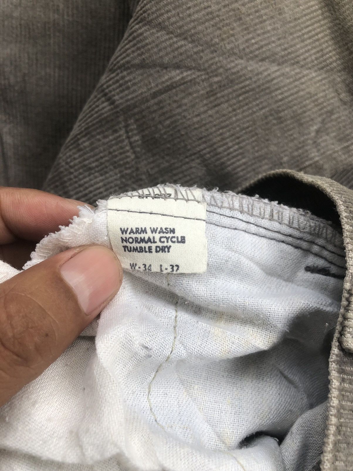 If Six Was Nine vintage 70s Levi’s Corduroy 646 flared pants Size US 33 - 12 Thumbnail