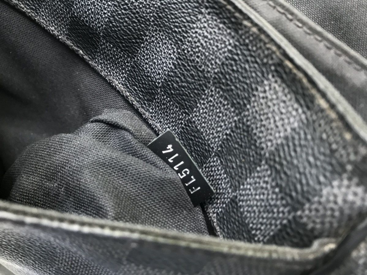 Louis Vuitton Luis Vuitton PM Graphite Messenger Bag / Black Size ONE SIZE - 6 Thumbnail