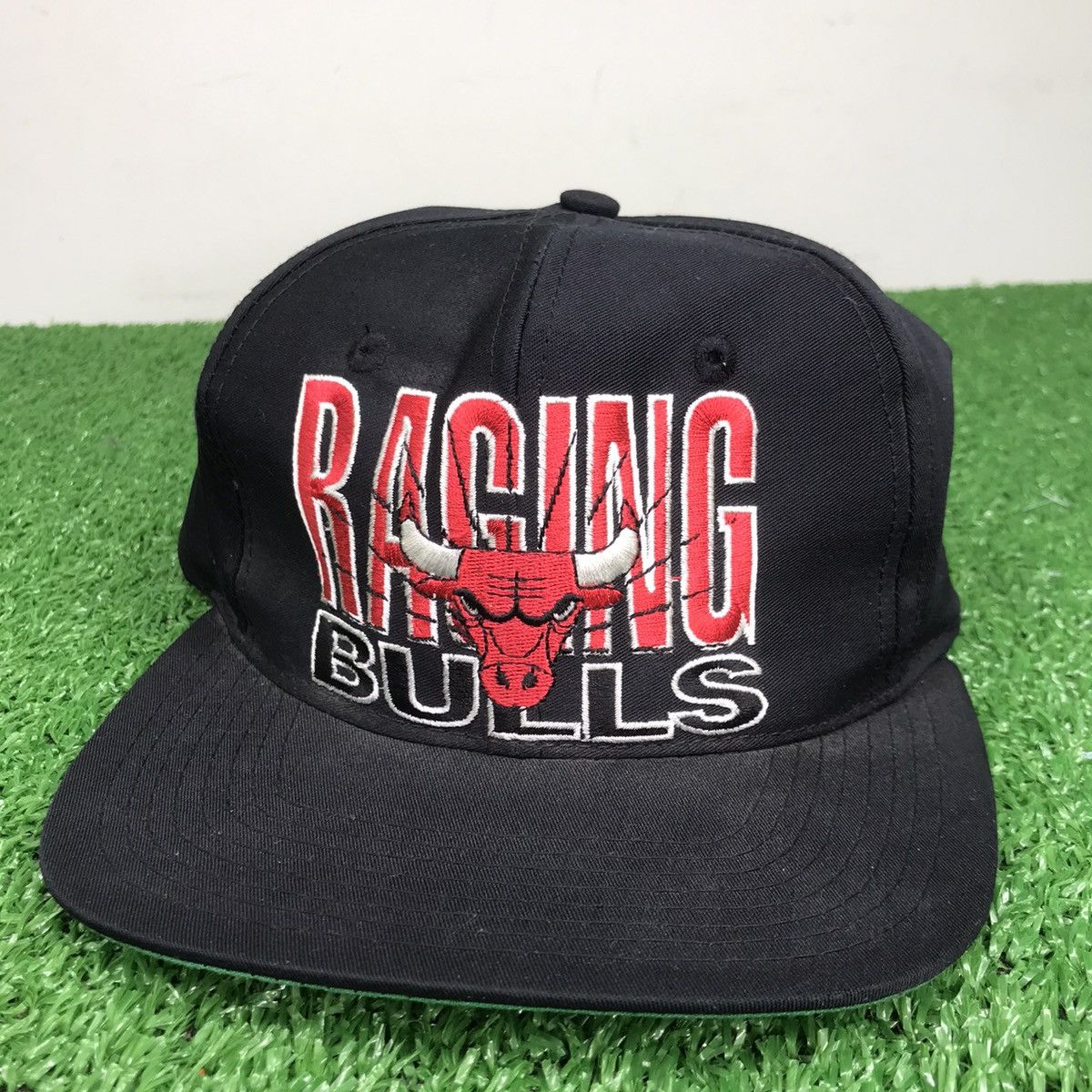 NBA Vintage 90s Chicago Bulls Snapback Hat Rare Raging Bulls NBA Size ONE SIZE - 1 Thumbnail