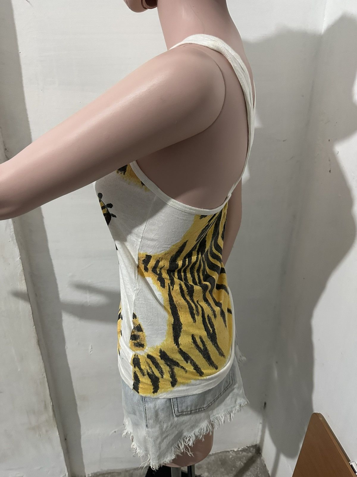 Issey Miyake Rare Vintage Issey Miyake Tiger Art Sleeveless Size S / US 4 / IT 40 - 4 Thumbnail