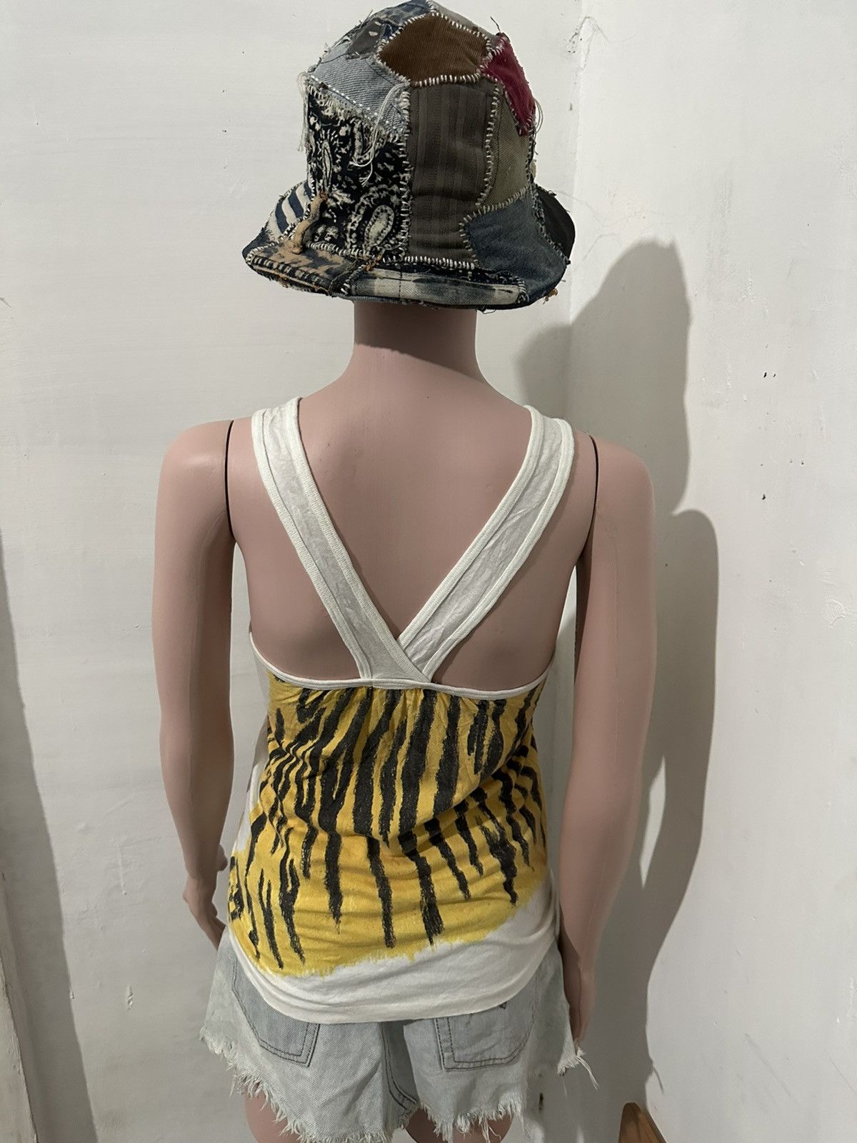 Issey Miyake Rare Vintage Issey Miyake Tiger Art Sleeveless Size S / US 4 / IT 40 - 5 Thumbnail