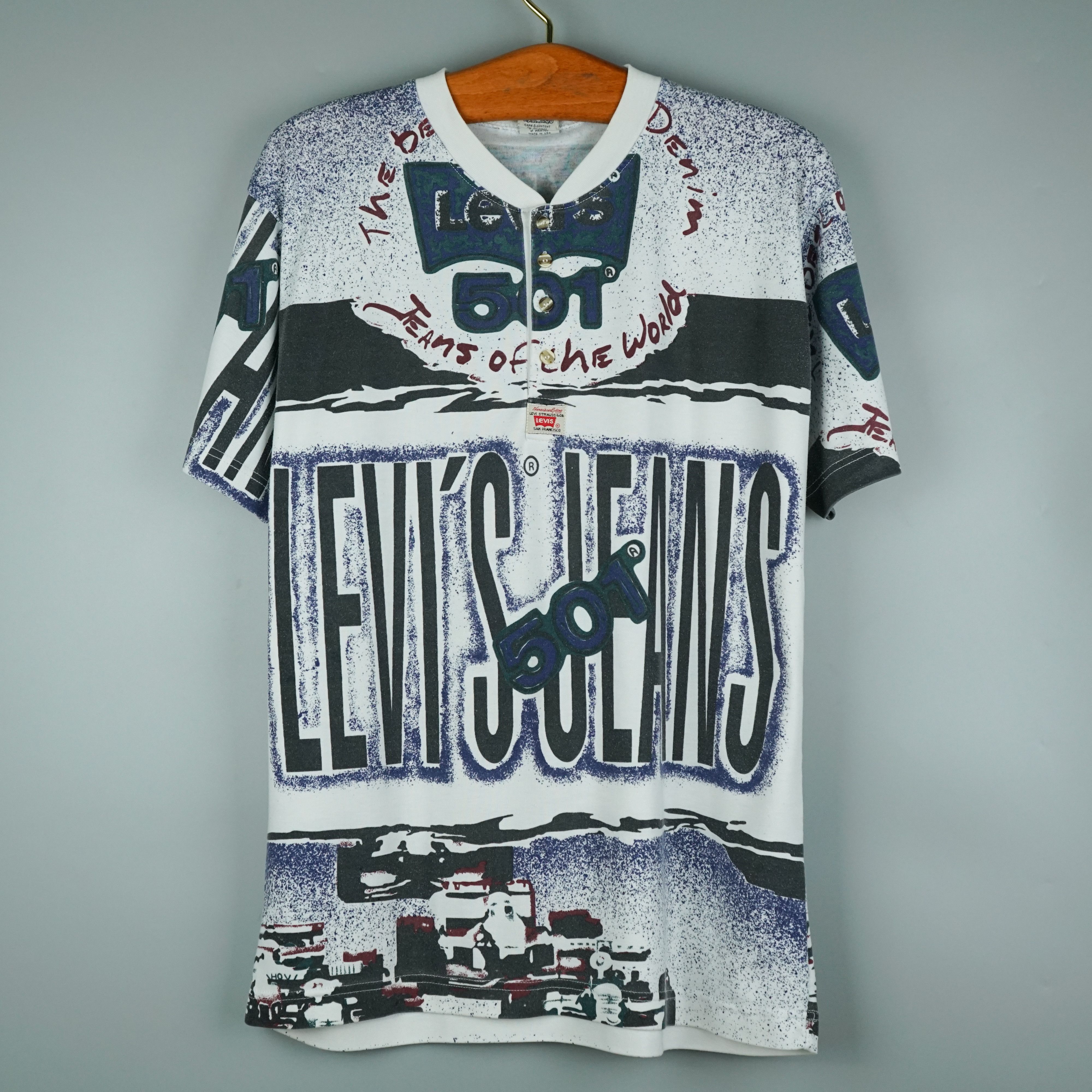 Levi's Vintage Clothing × Vintage 1990s Levis t-shirt Size US L / EU 52-54 / 3 - 1 Thumbnail