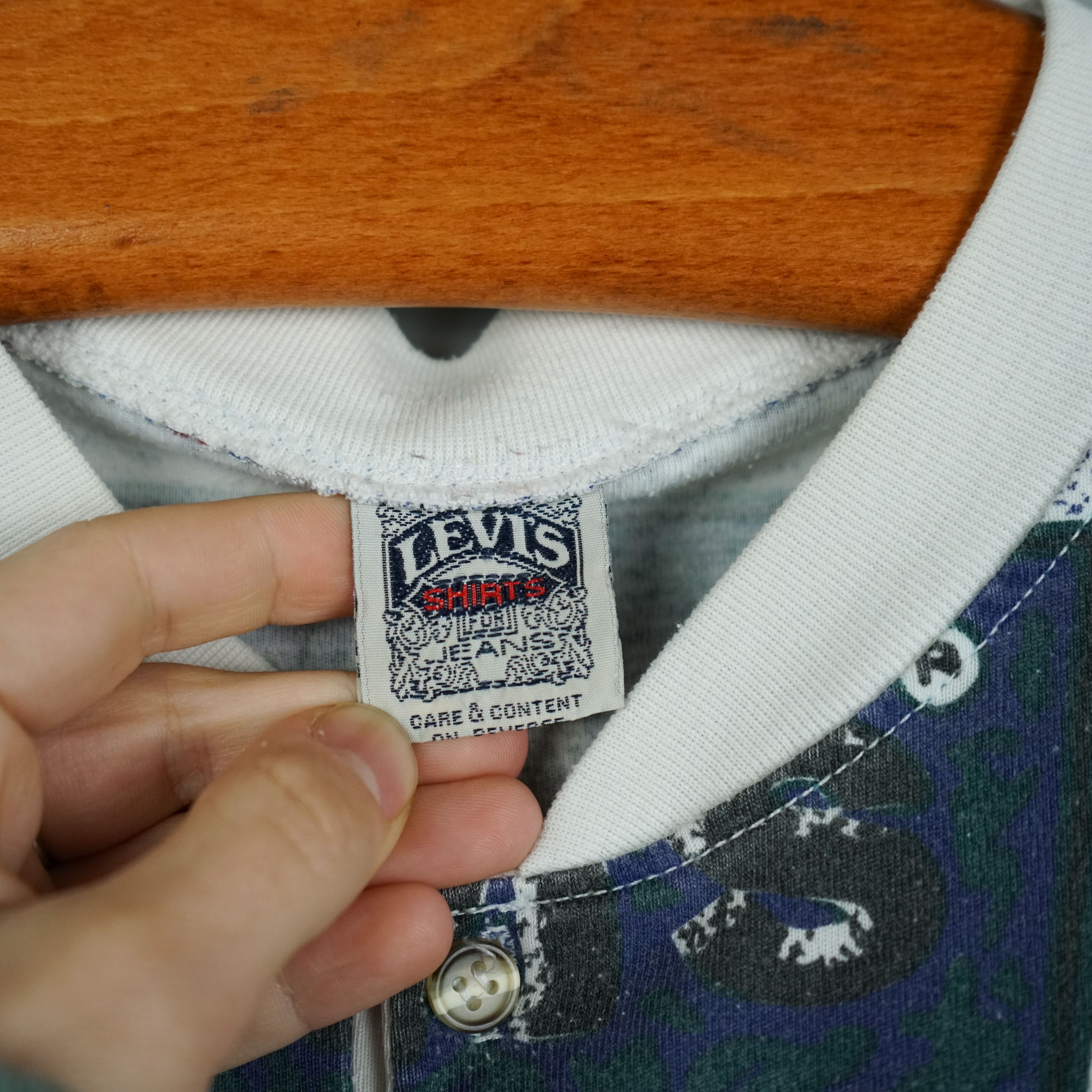 Levi's Vintage Clothing × Vintage 1990s Levis t-shirt Size US L / EU 52-54 / 3 - 4 Thumbnail