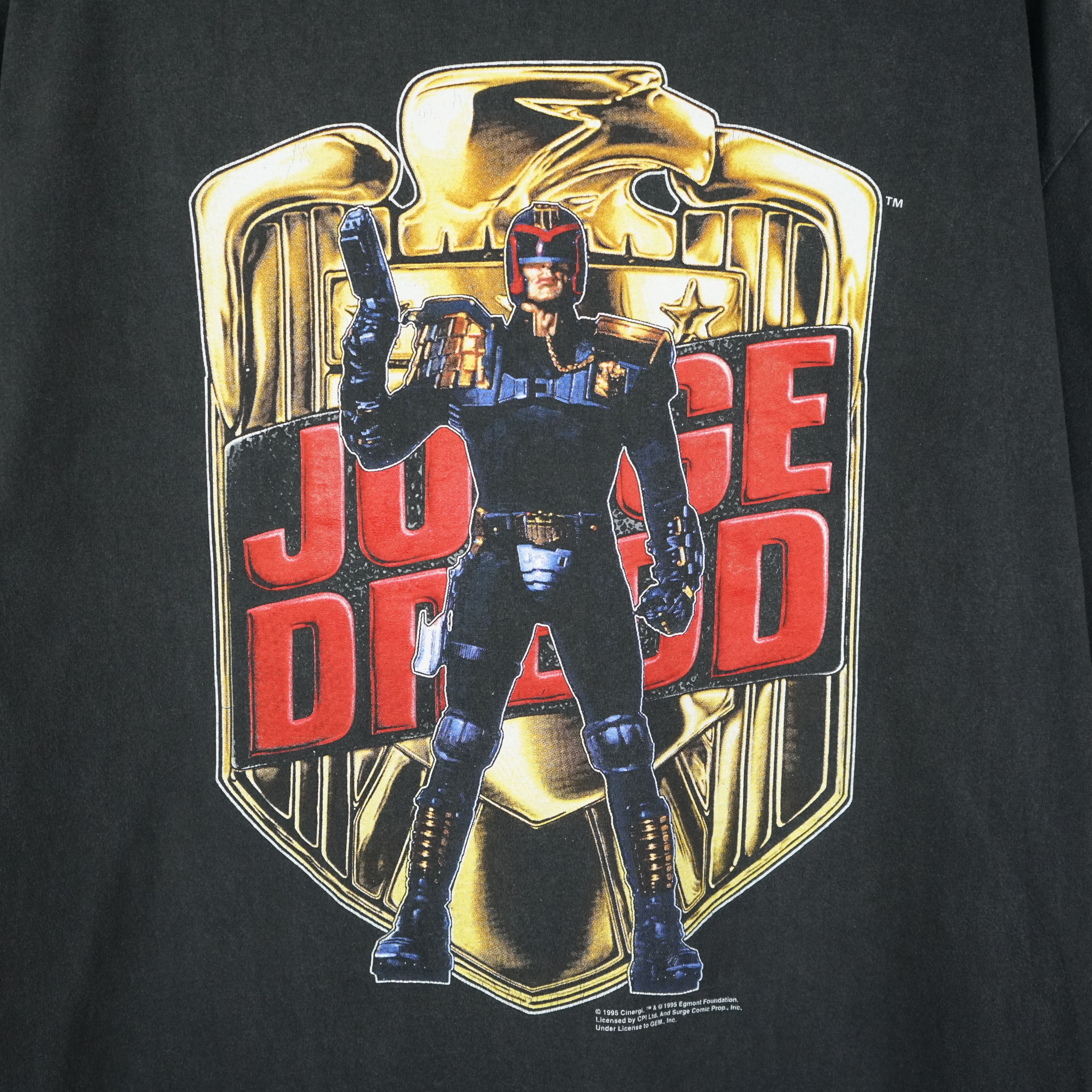 Vintage 1995 Judge Dredd t shirt Size US L / EU 52-54 / 3 - 2 Thumbnail