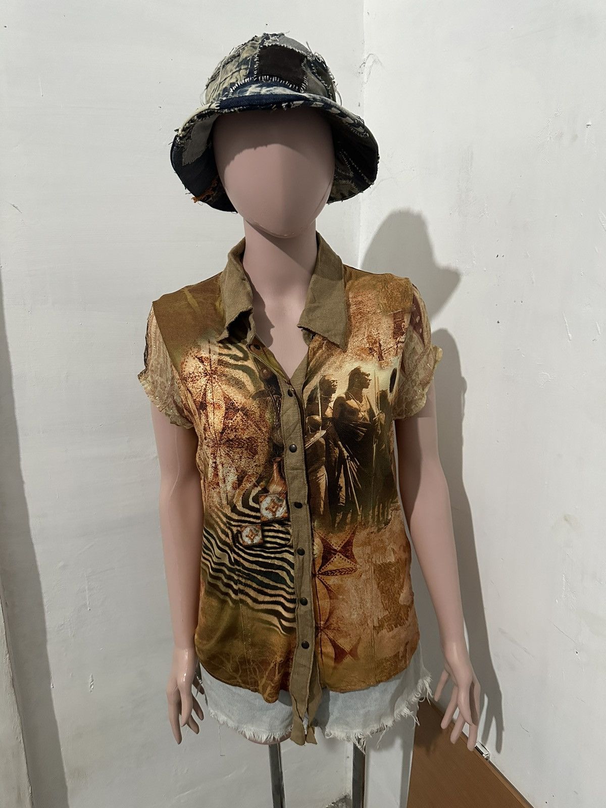 Designer × Vintage Ottimo Braccio Italy Fullprint Art Indian And lion Size L / US 10 / IT 46 - 2 Thumbnail