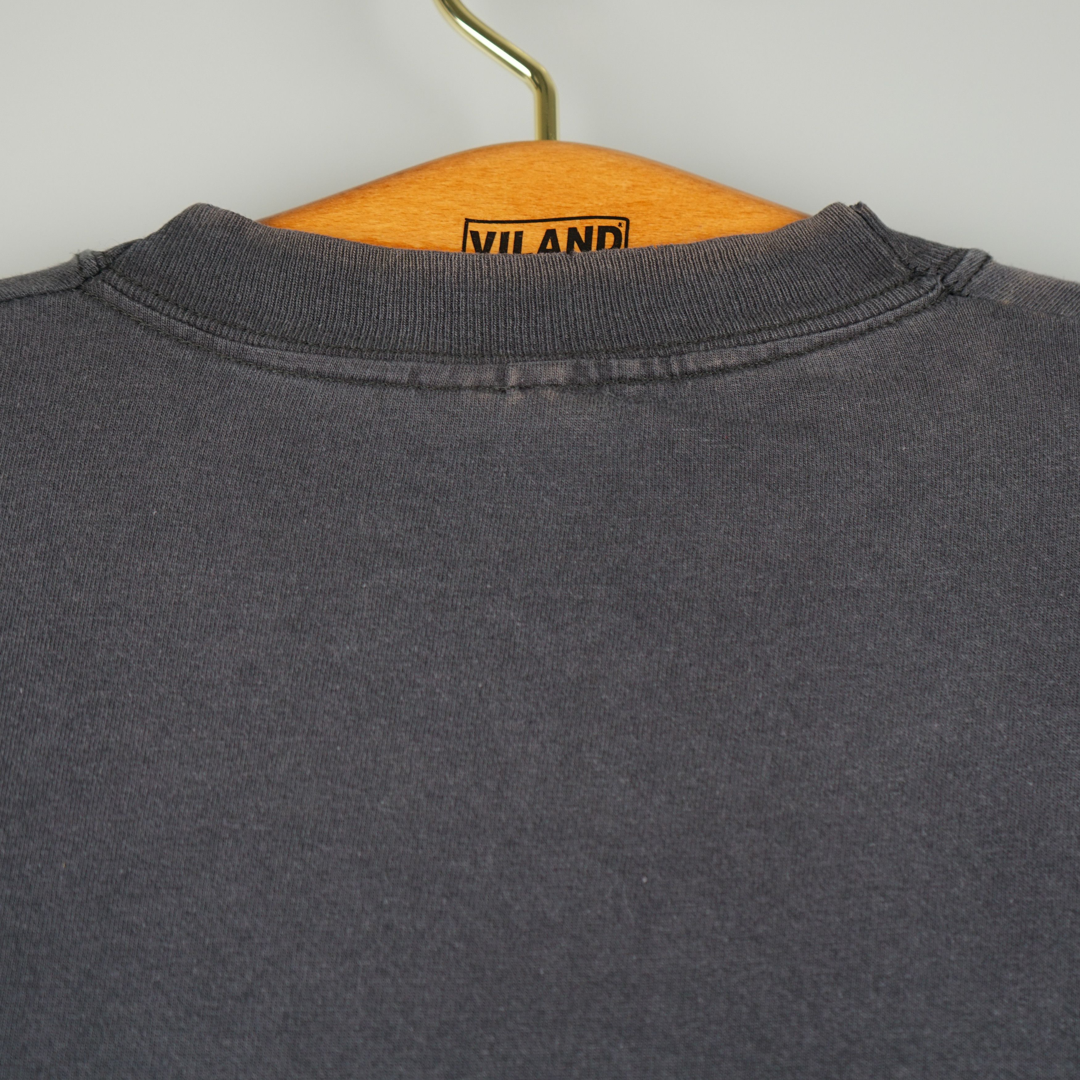 Vintage 2000 Star Trek t-shrit Capt Janeway Size US L / EU 52-54 / 3 - 10 Thumbnail