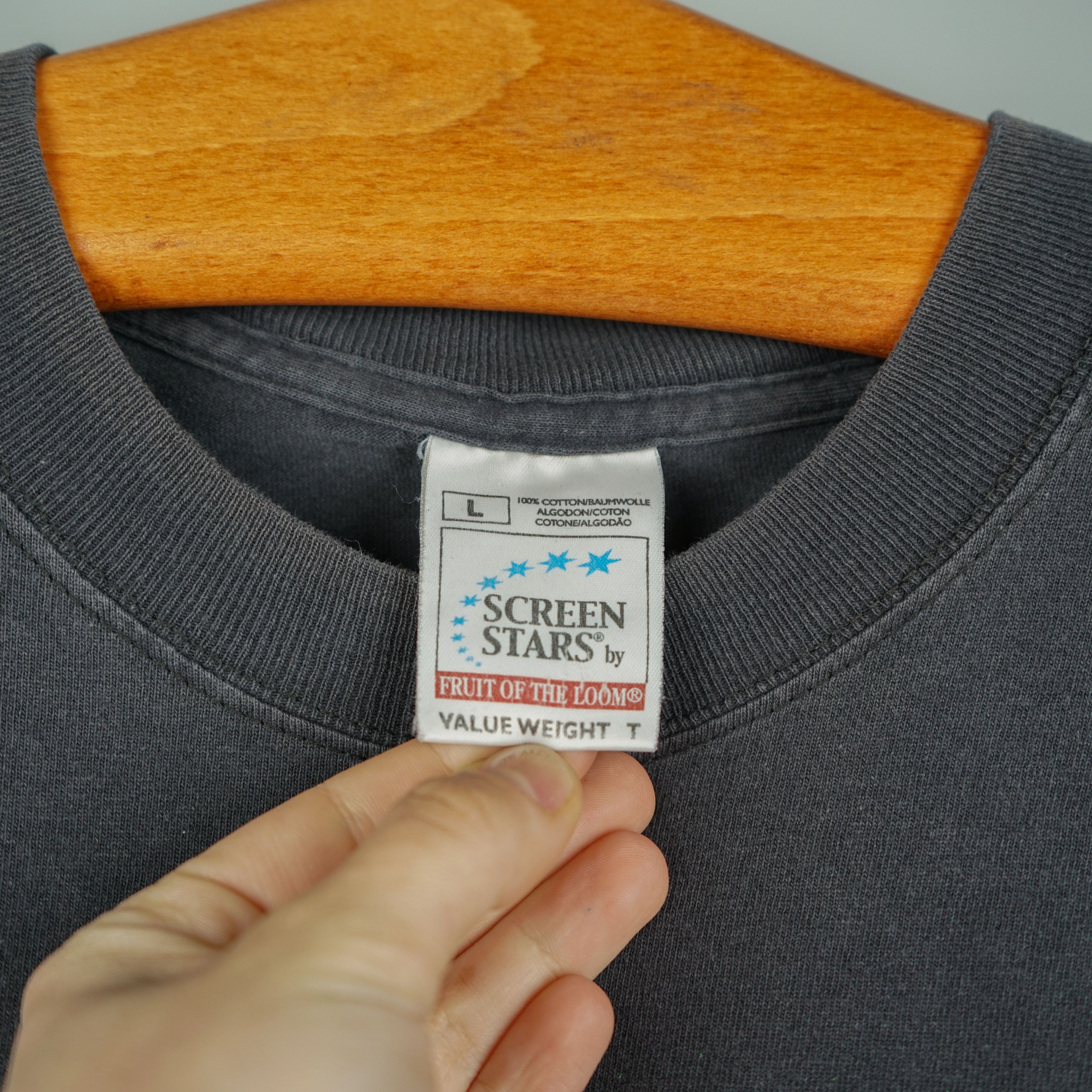 Vintage 2000 Star Trek t-shrit Capt Janeway Size US L / EU 52-54 / 3 - 8 Thumbnail