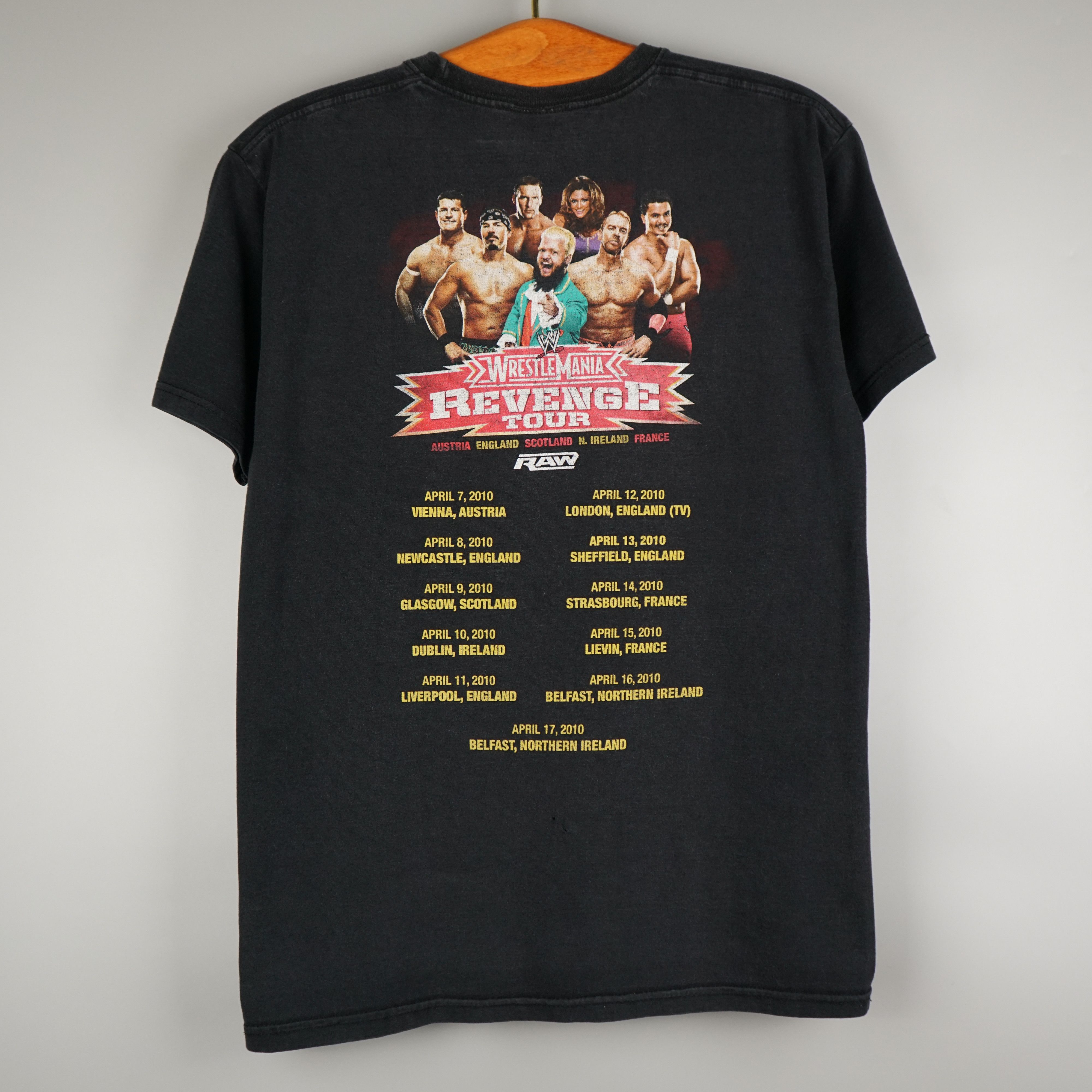 Vintage × WWE × WWF Vintage WWE RAW Revenge tour 2010 John Cena t shirt Size US L / EU 52-54 / 3 - 6 Thumbnail