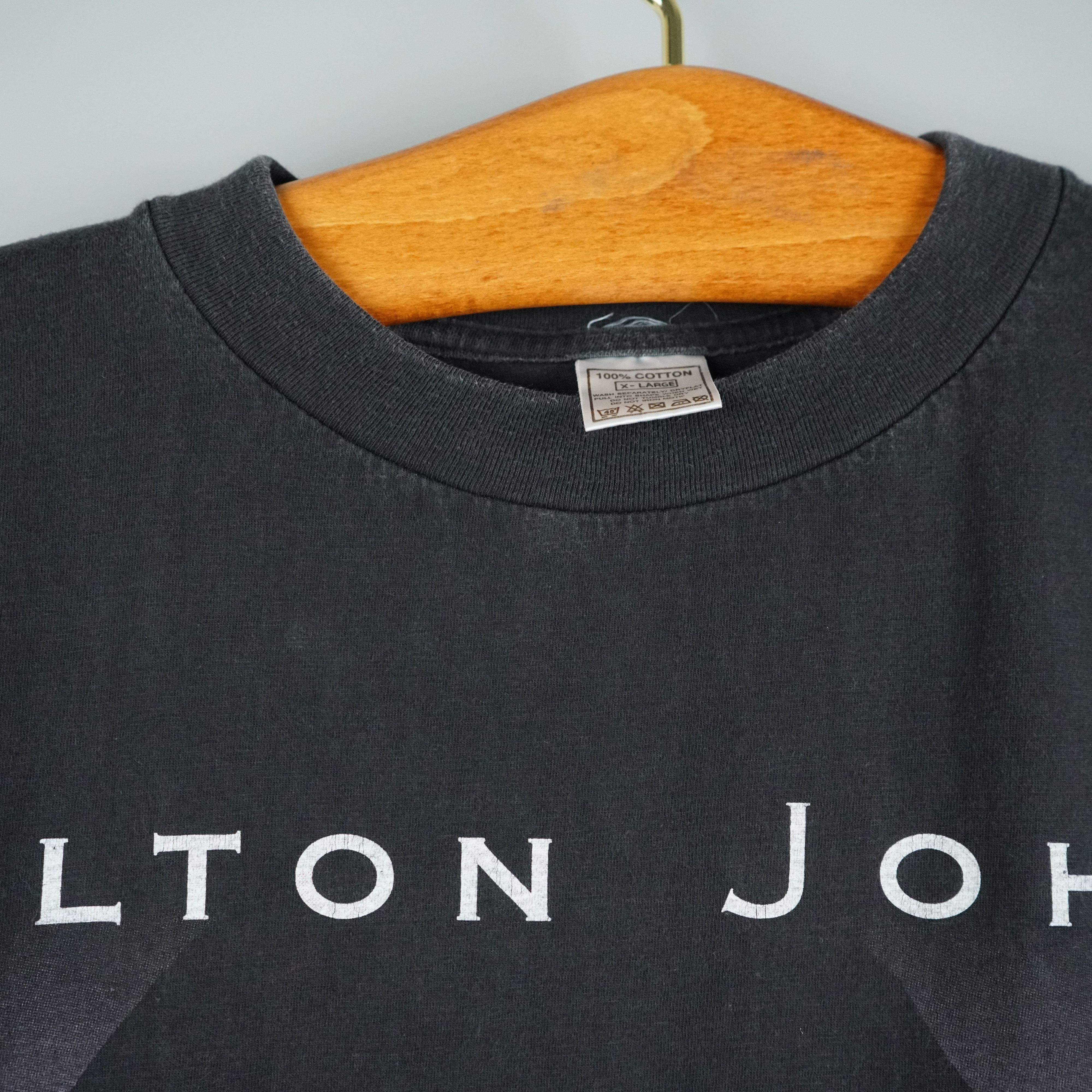 Band Tees × Vintage 1995 Elton John t-shirt Made In England Size US L / EU 52-54 / 3 - 5 Thumbnail