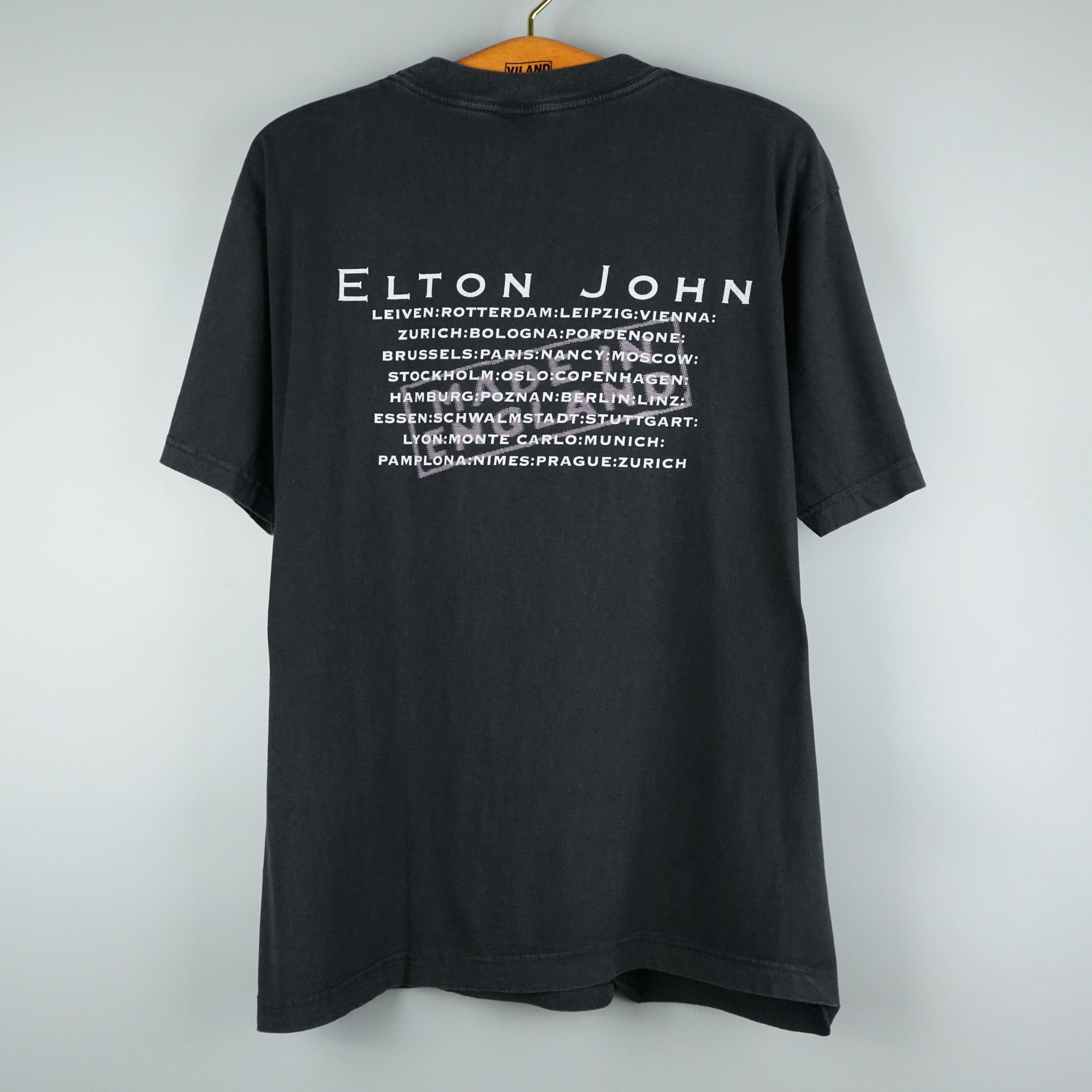 Band Tees × Vintage 1995 Elton John t-shirt Made In England Size US L / EU 52-54 / 3 - 6 Thumbnail