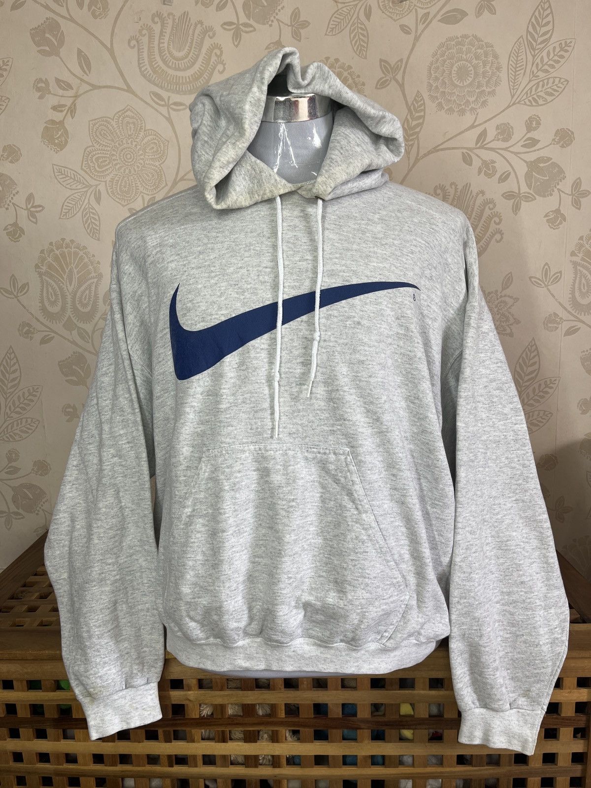 Vintage Big Swoosh Centre Logo Nike Vintage Hoodie Made In USA Size US L / EU 52-54 / 3 - 1 Thumbnail