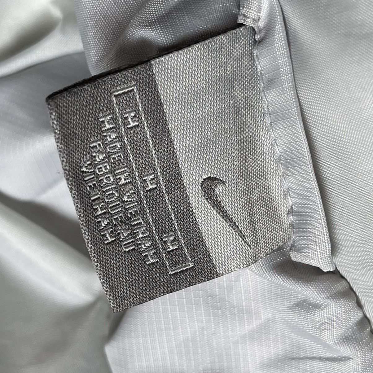 Nike Nike Puffer Down Hoodie Full Zipped And Buttons Size US M / EU 48-50 / 2 - 5 Thumbnail