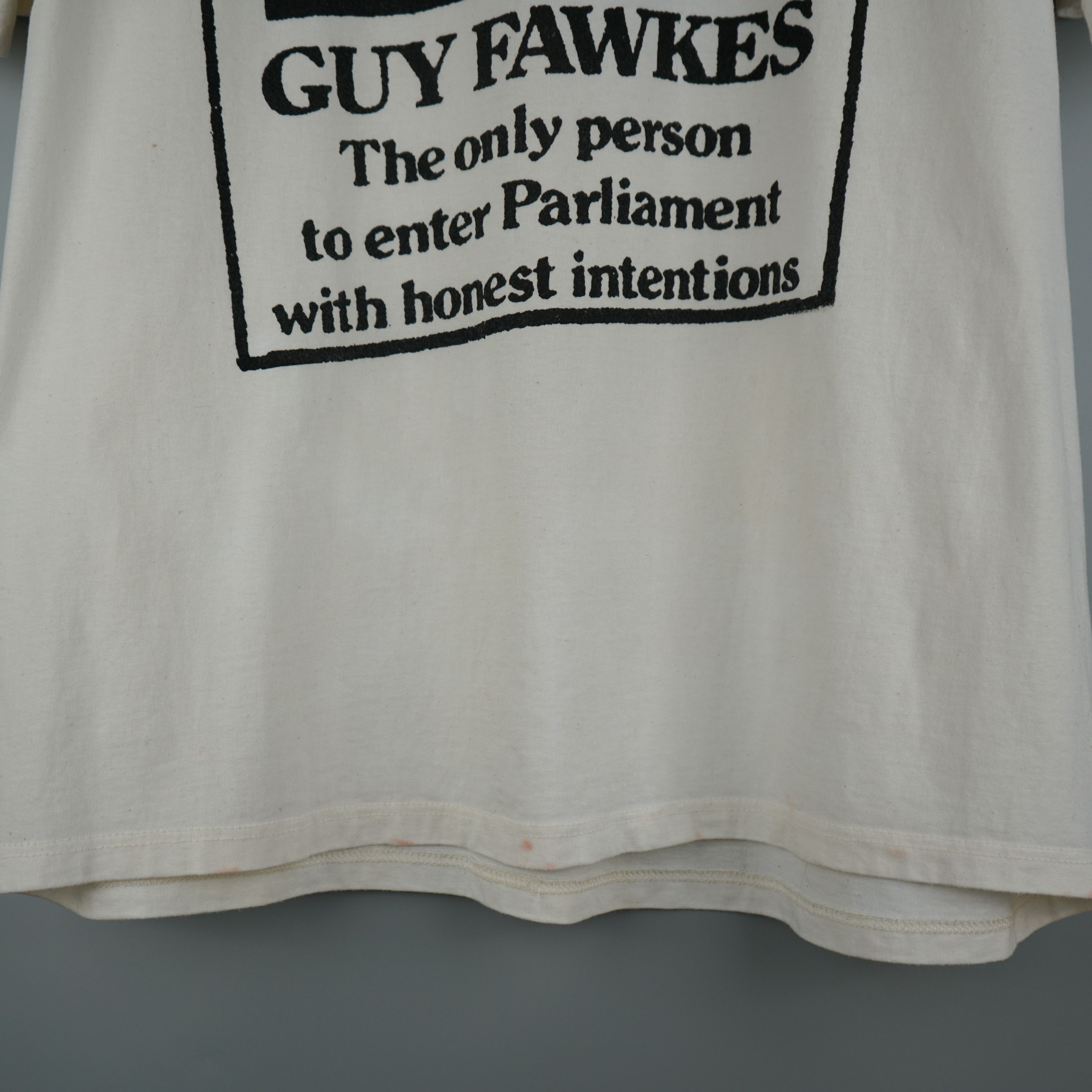 Vintage 90s Guy Fawkes Hones Person t-shirt Size US XXL / EU 58 / 5 - 8 Thumbnail