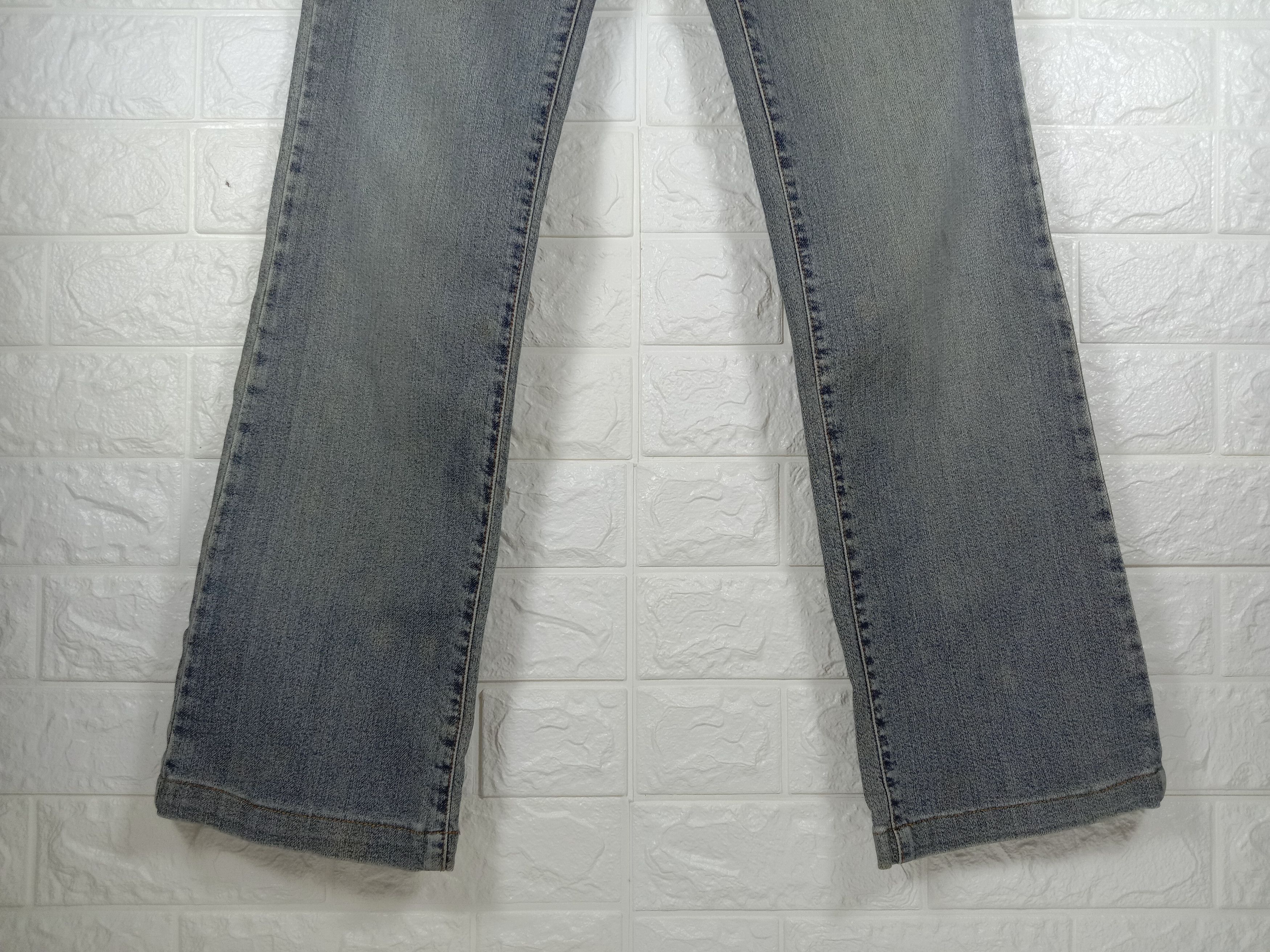 Burberry Vintage Burberry London Rusty Bootcut Flare Jeans Size 27" / US 4 / IT 40 - 4 Thumbnail