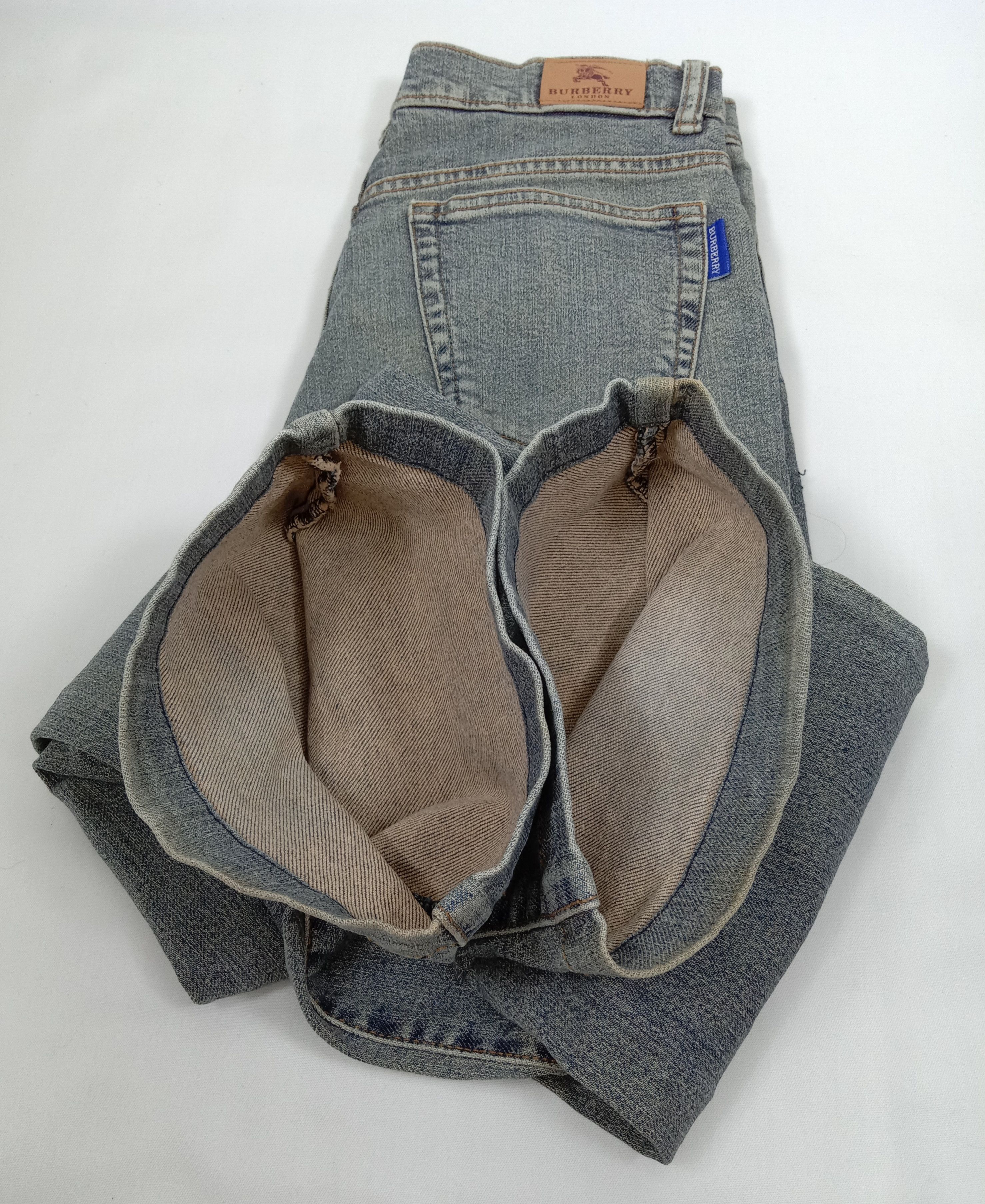 Burberry Vintage Burberry London Rusty Bootcut Flare Jeans Size 27" / US 4 / IT 40 - 18 Thumbnail
