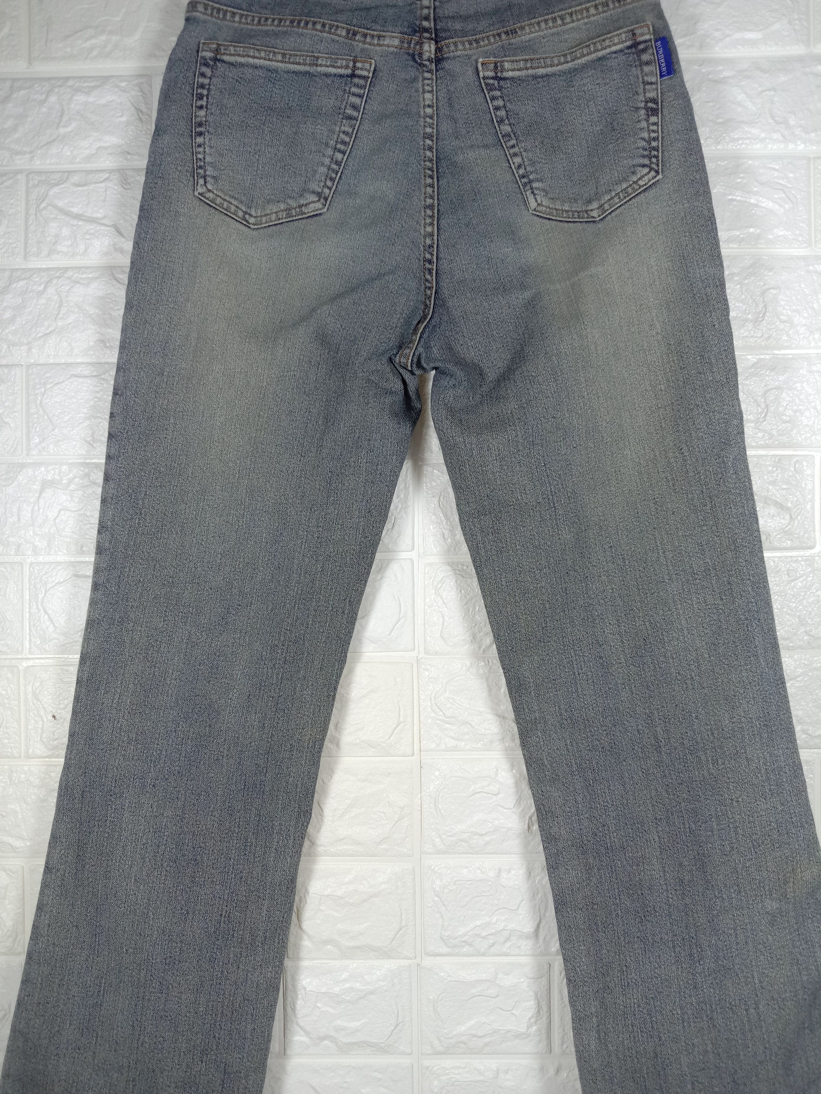 Burberry Vintage Burberry London Rusty Bootcut Flare Jeans Size 27" / US 4 / IT 40 - 7 Thumbnail