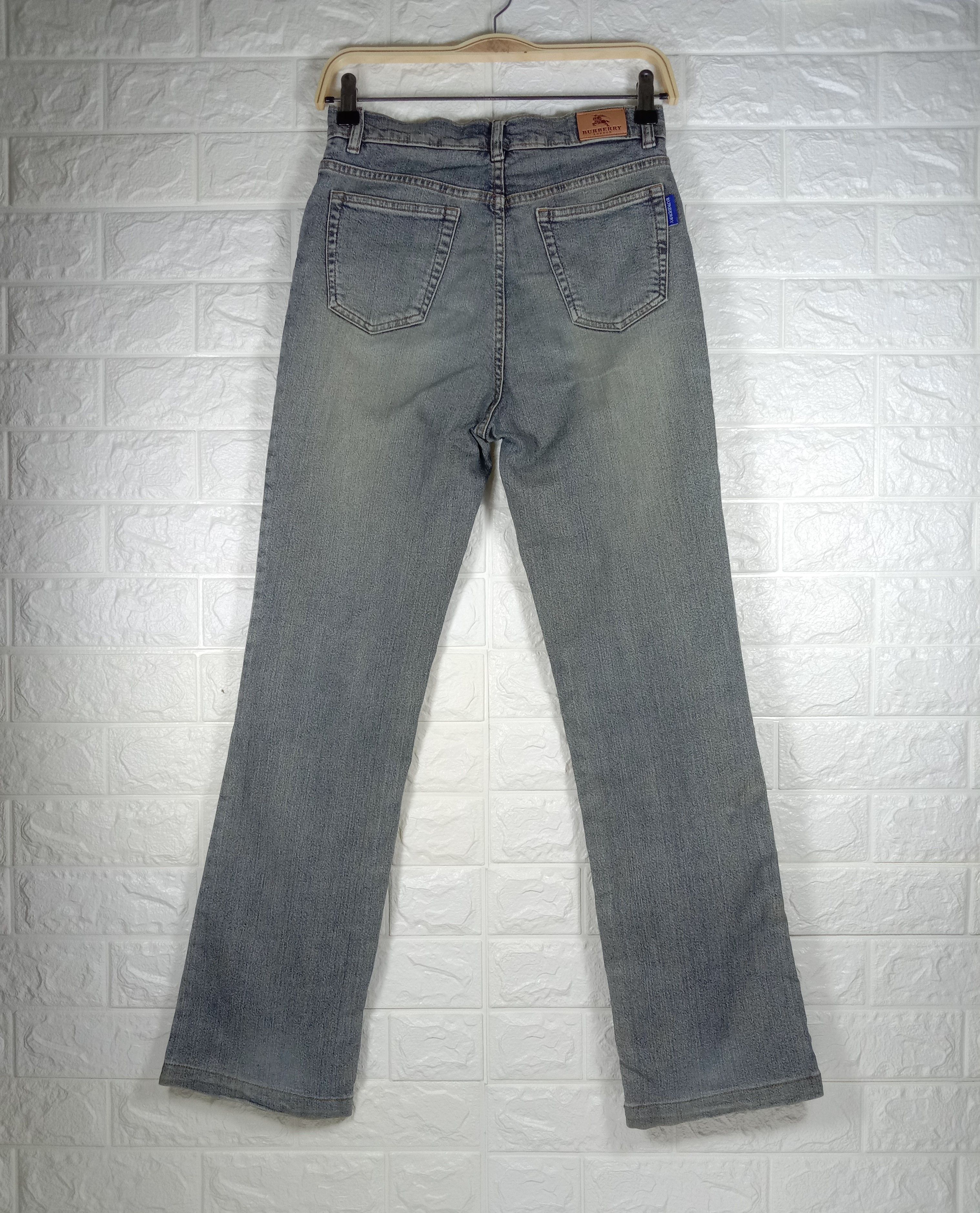 Burberry Vintage Burberry London Rusty Bootcut Flare Jeans Size 27" / US 4 / IT 40 - 5 Thumbnail