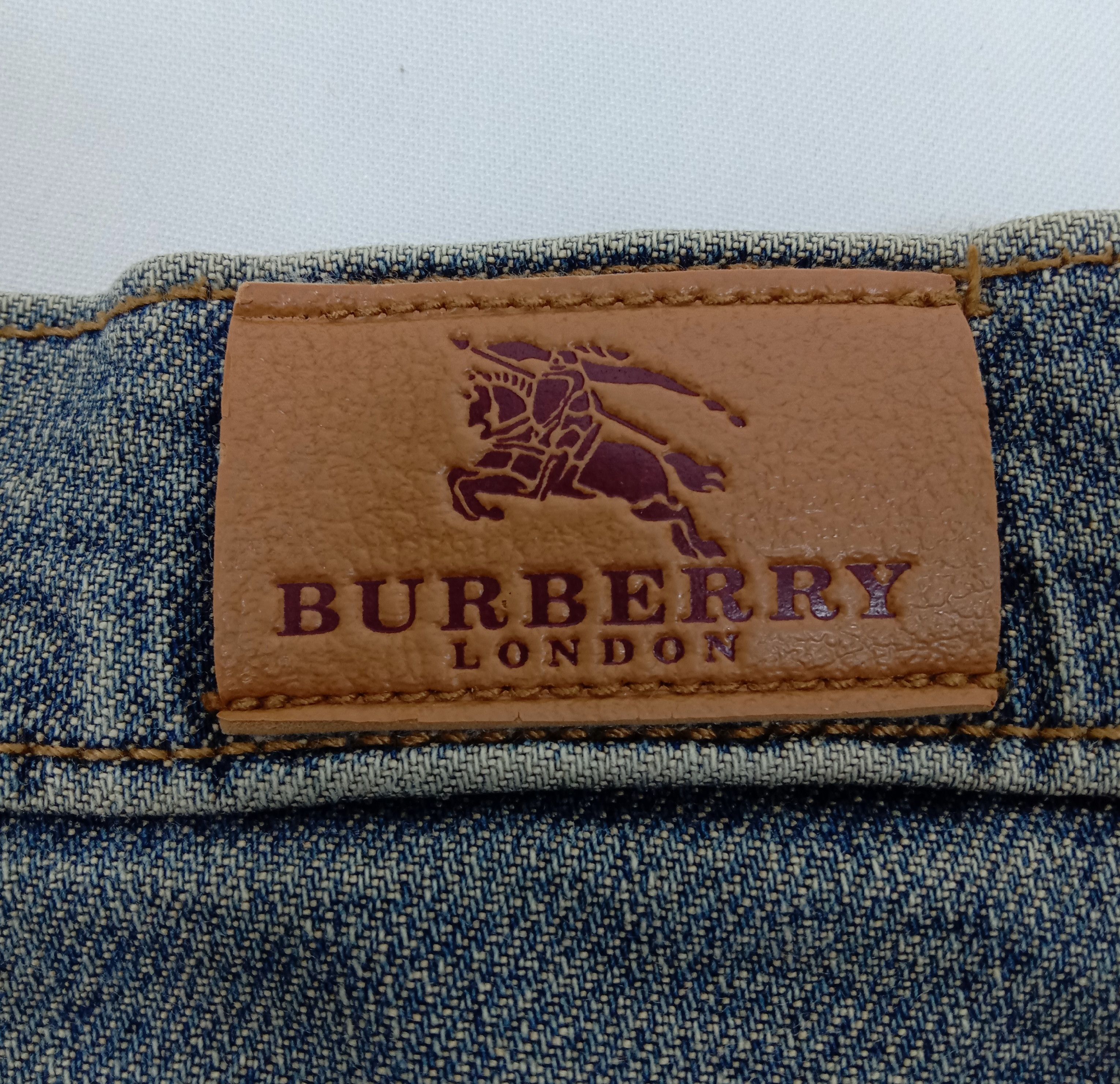 Burberry Vintage Burberry London Rusty Bootcut Flare Jeans Size 27" / US 4 / IT 40 - 17 Thumbnail