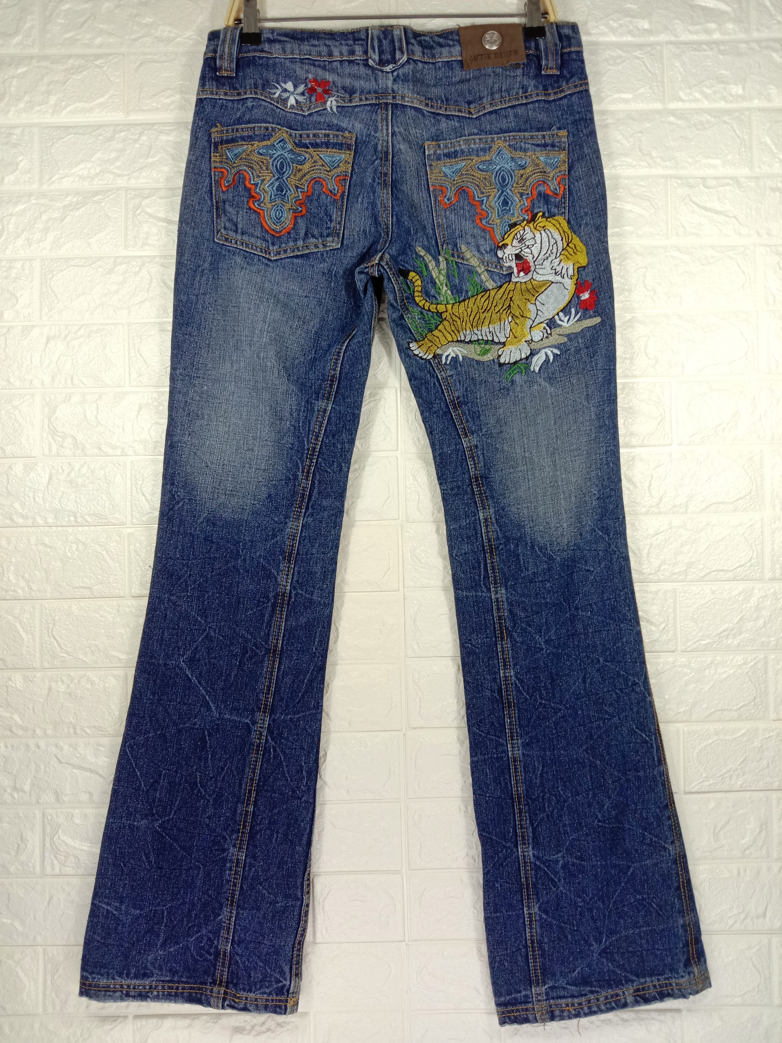 image of Flare Jeans Vintage Embroidered Antik Denim, Women's (Size 29)