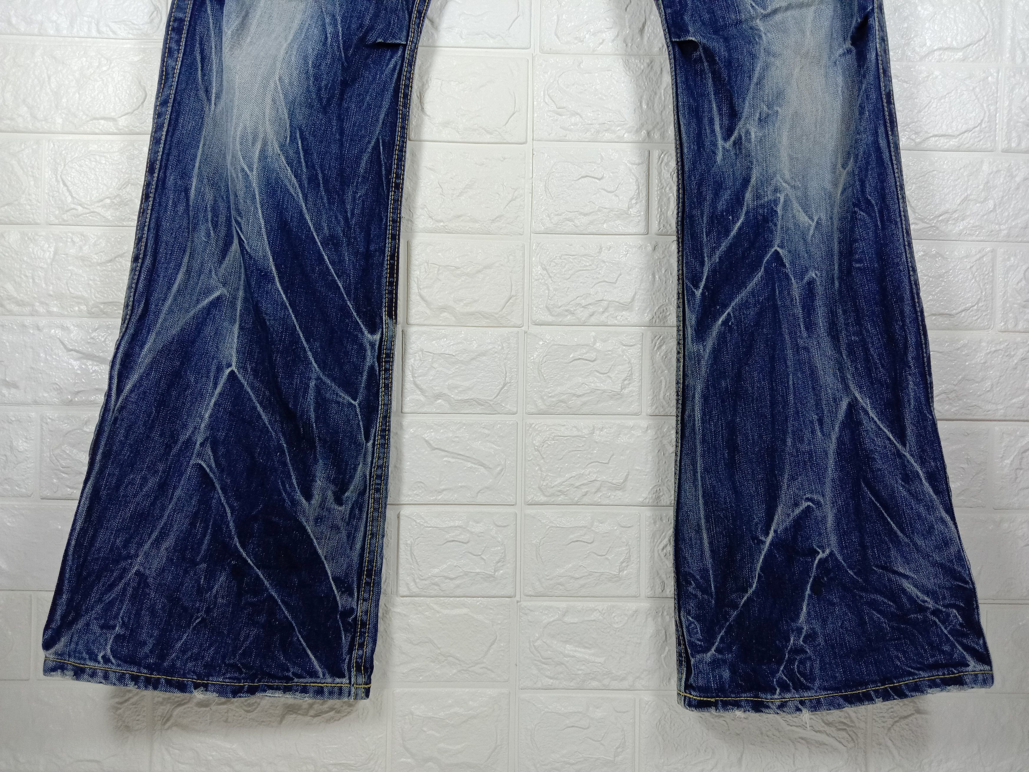 Japanese Brand Vintage Blue Way Bleach Design Bell Bottom Flare Jeans Size US 34 / EU 50 - 4 Thumbnail