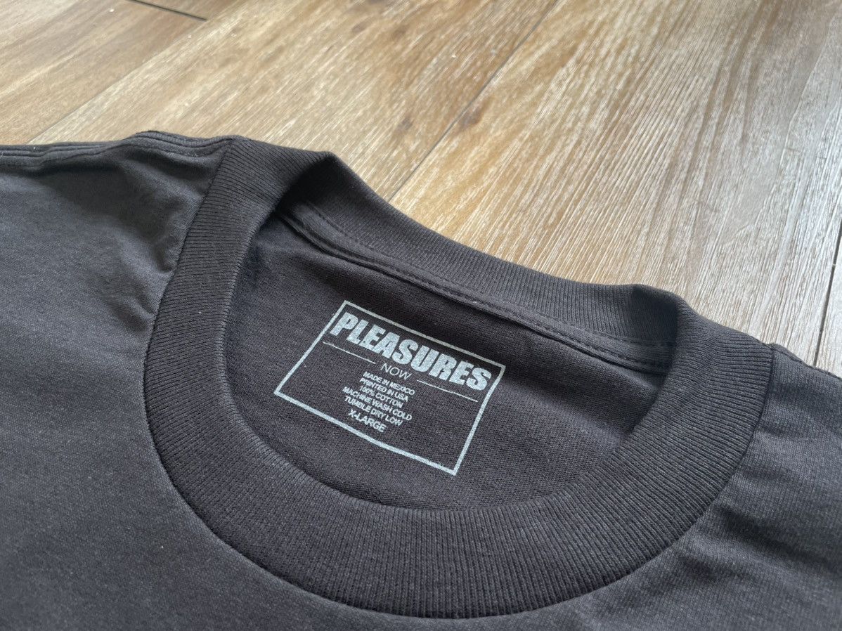 Pleasures XL Extra Large Black A Girl is A Gun Tee Shirt Merch Joy Red Size US XL / EU 56 / 4 - 7 Thumbnail
