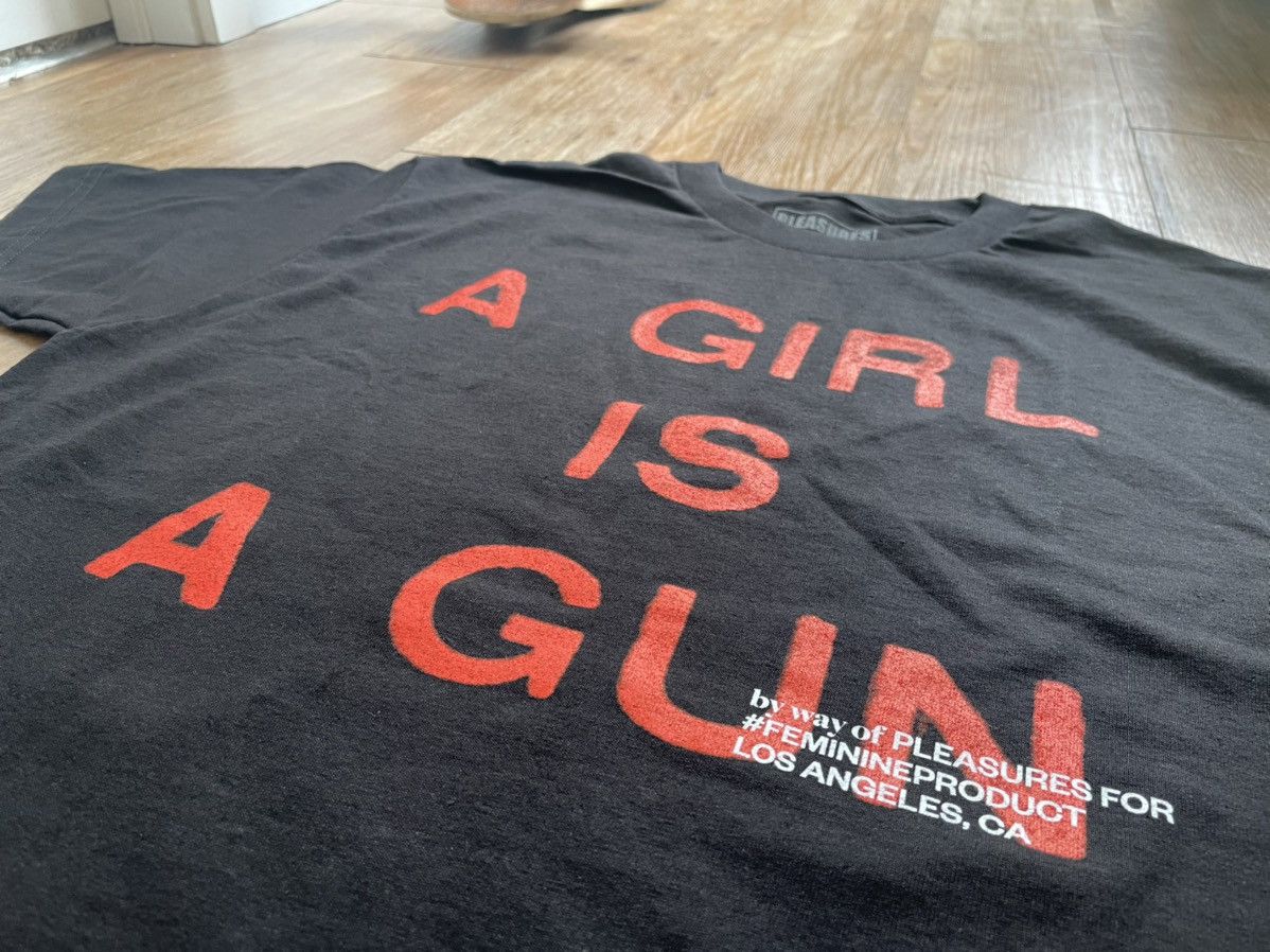 Pleasures XL Extra Large Black A Girl is A Gun Tee Shirt Merch Joy Red Size US XL / EU 56 / 4 - 2 Thumbnail