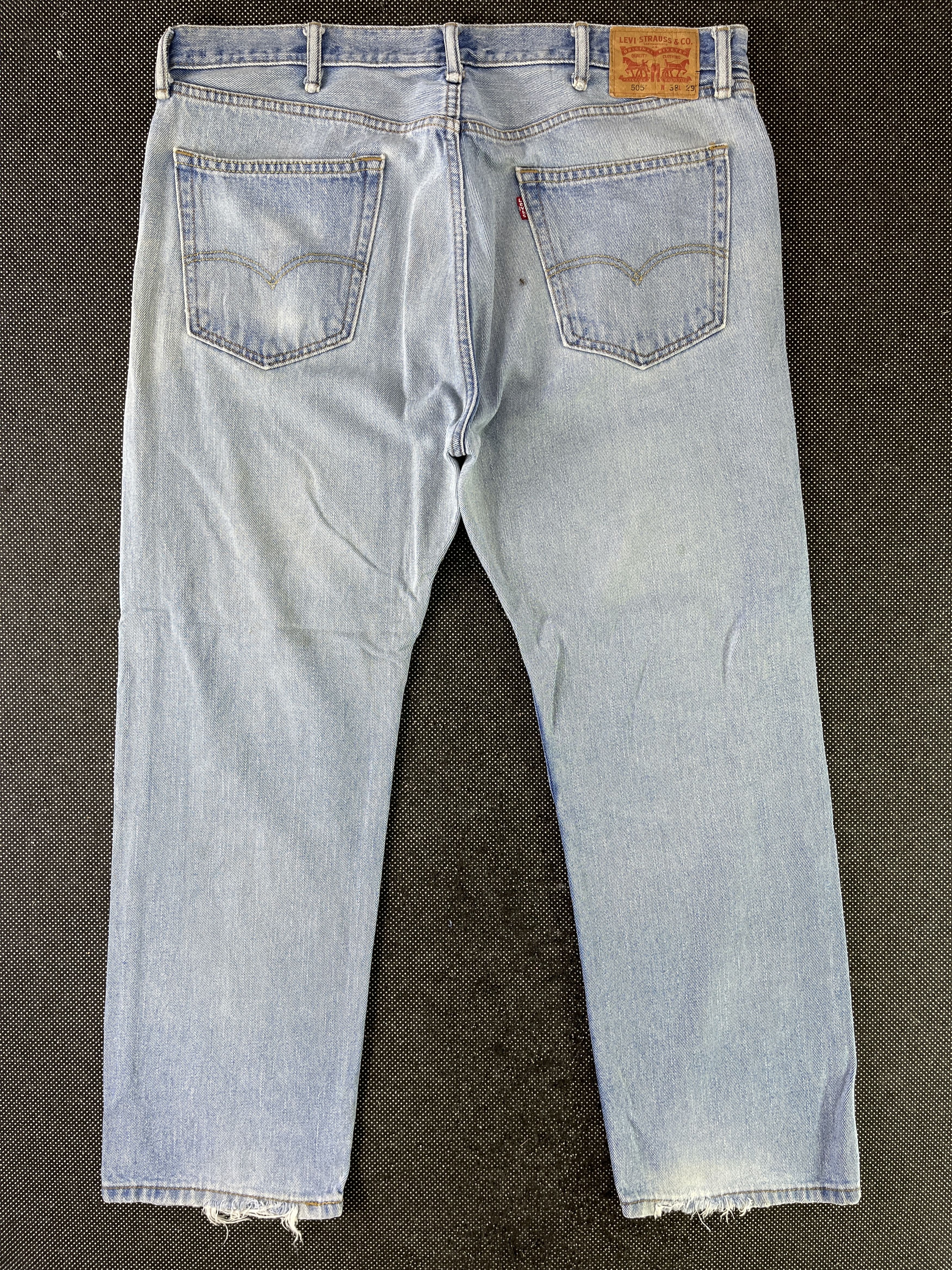 Vintage Levis 505 Light Wash Jeans - J321