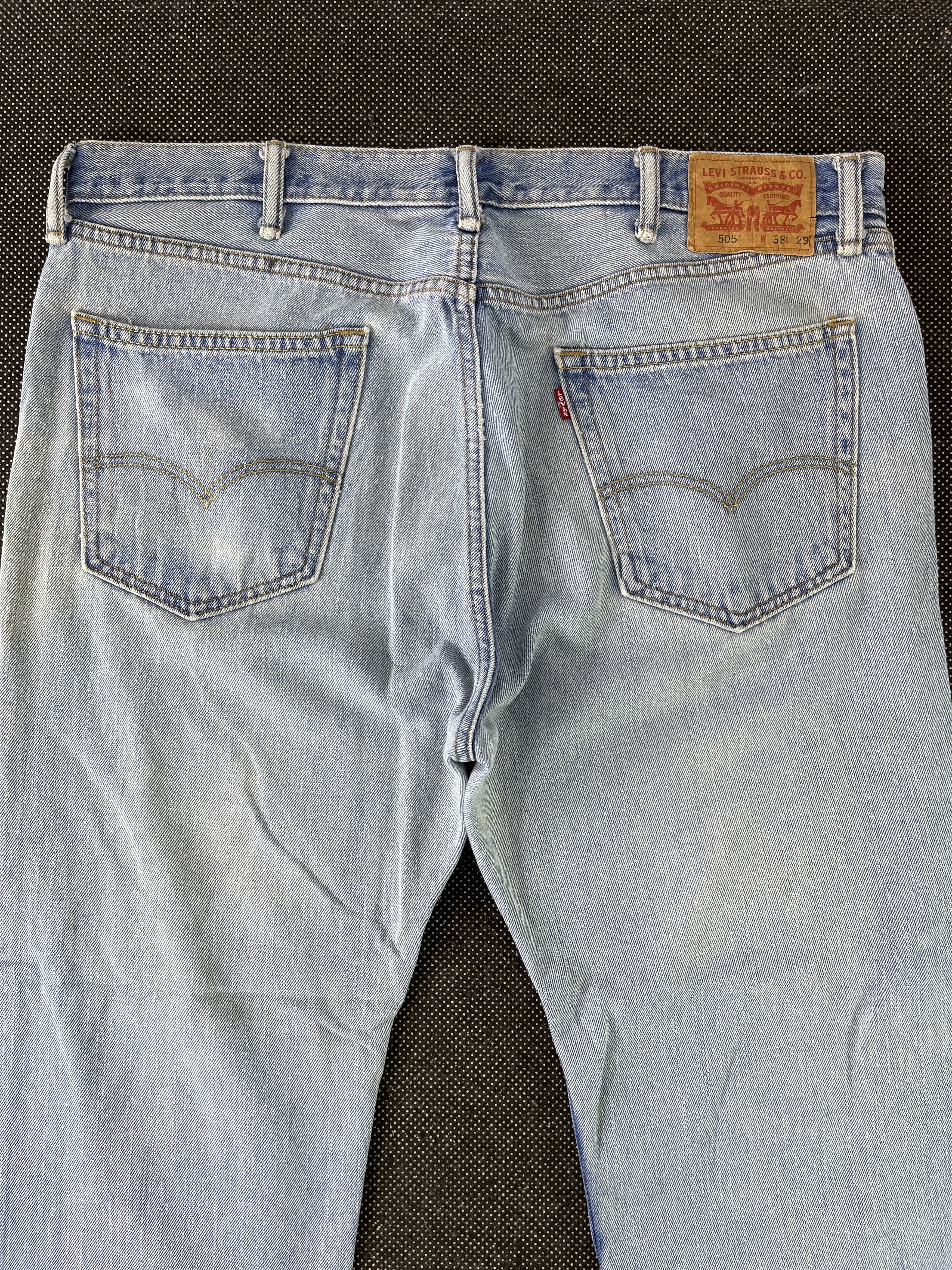 Vintage Levis 505 Light Wash Jeans - J321